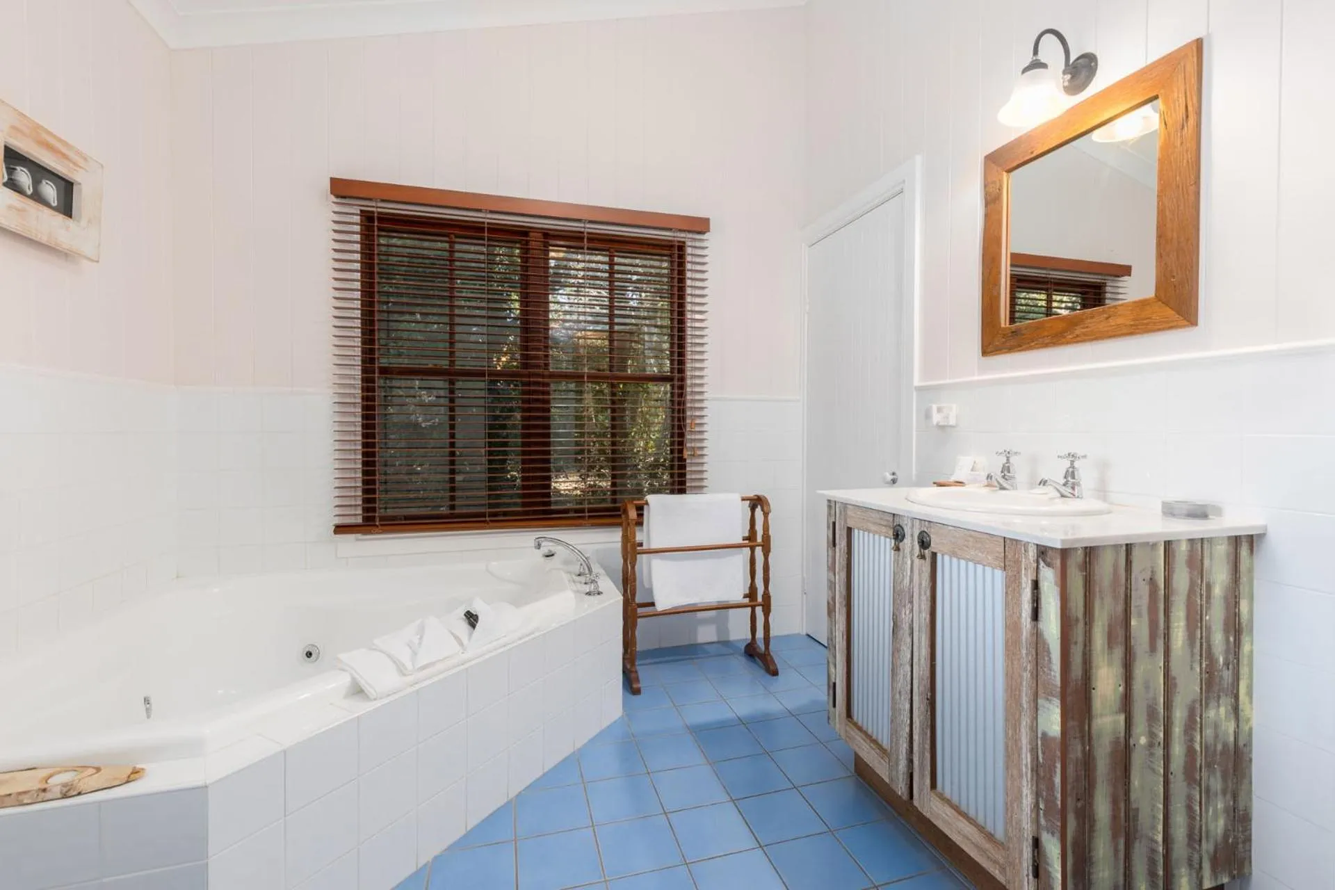 Bathroom in Friday Creek Retreat
