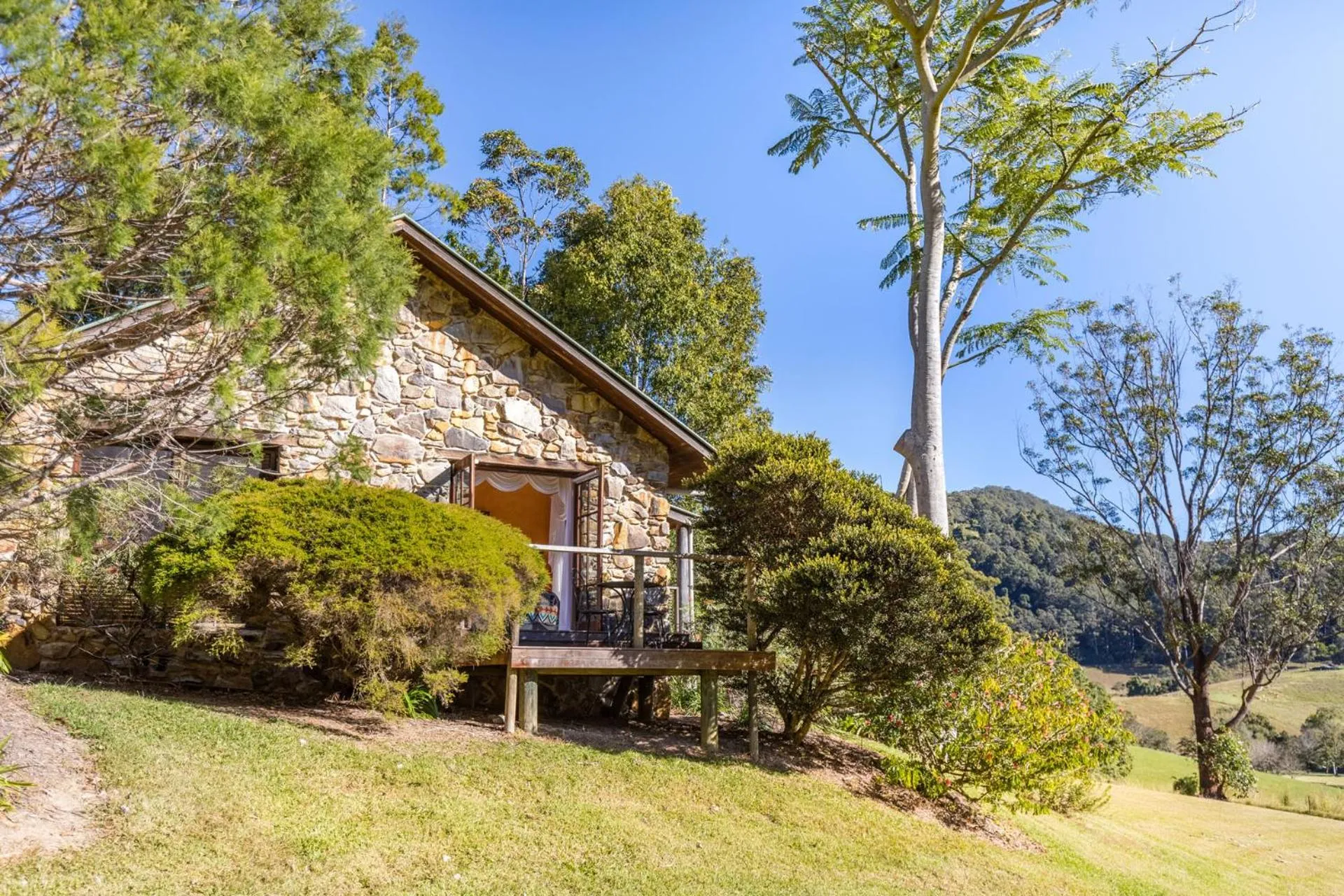 Property building in Friday Creek Retreat