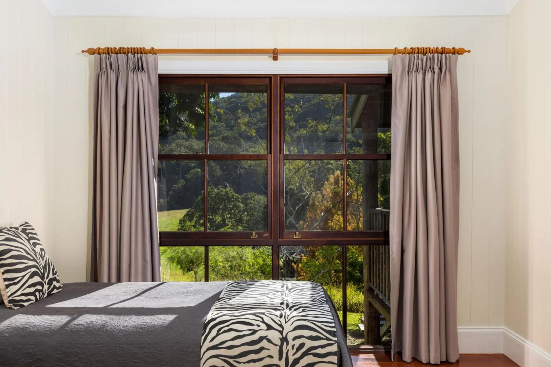 Bed in Friday Creek Retreat