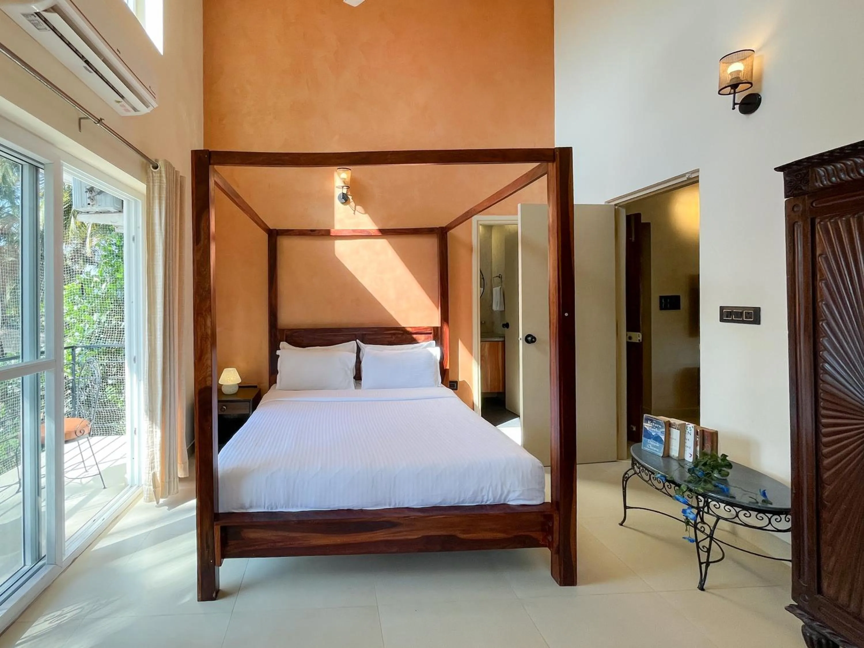 Bed in Rainforest Enclave, Arpora - 10 mins to Baga beach