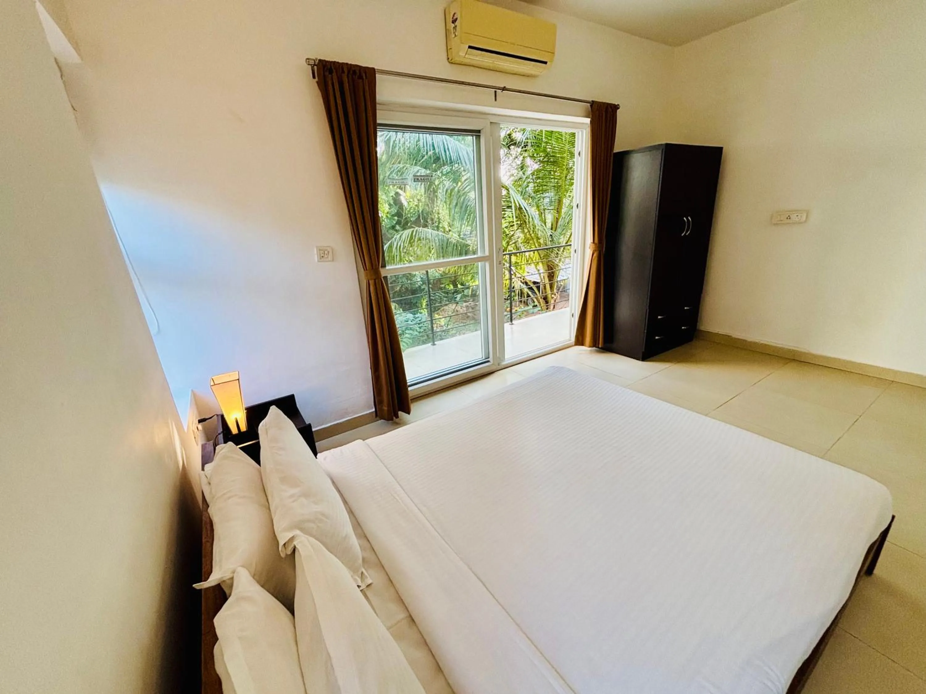 Bed in Rainforest Enclave, Arpora - 10 mins to Baga beach