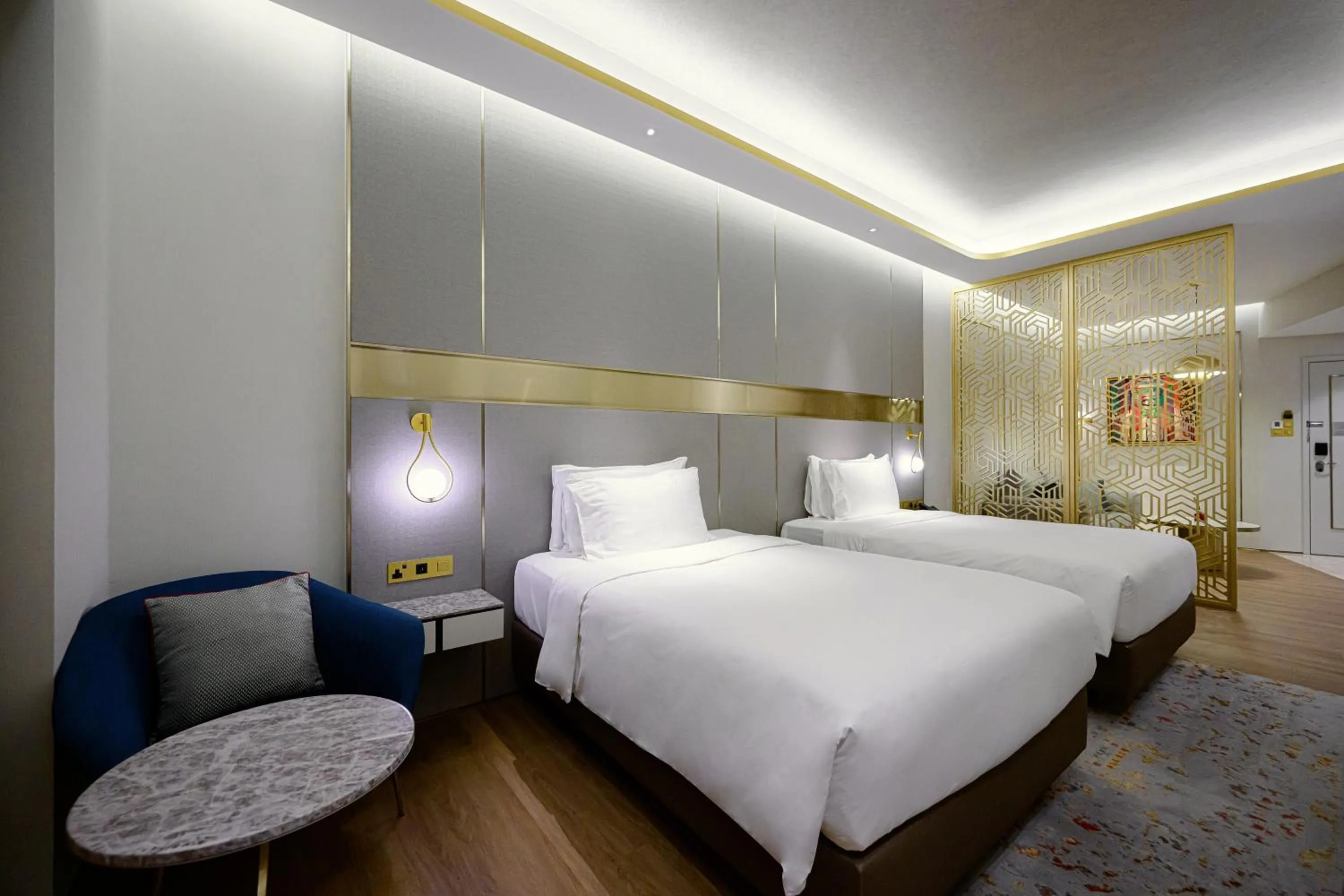 Bed in Resorts World Sentosa - Crockfords Tower