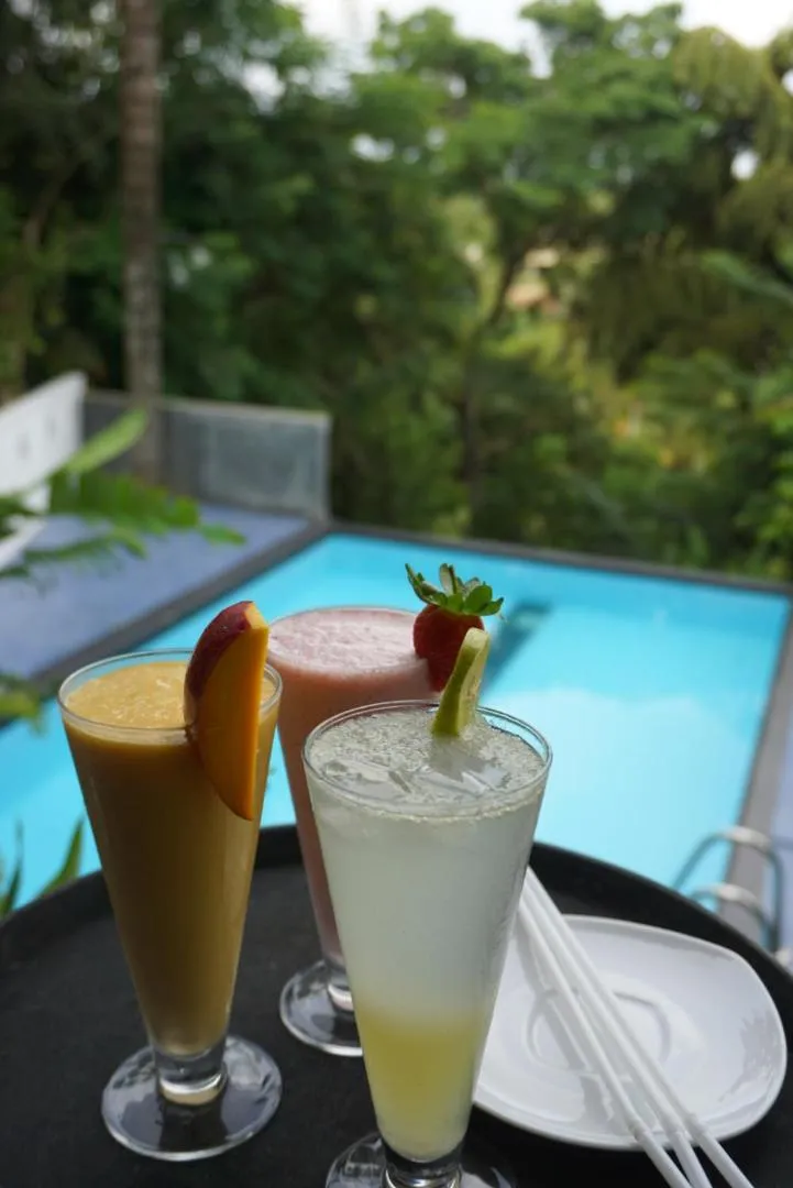 Restaurant/places to eat, Swimming Pool in Green Hill Paradise Villa