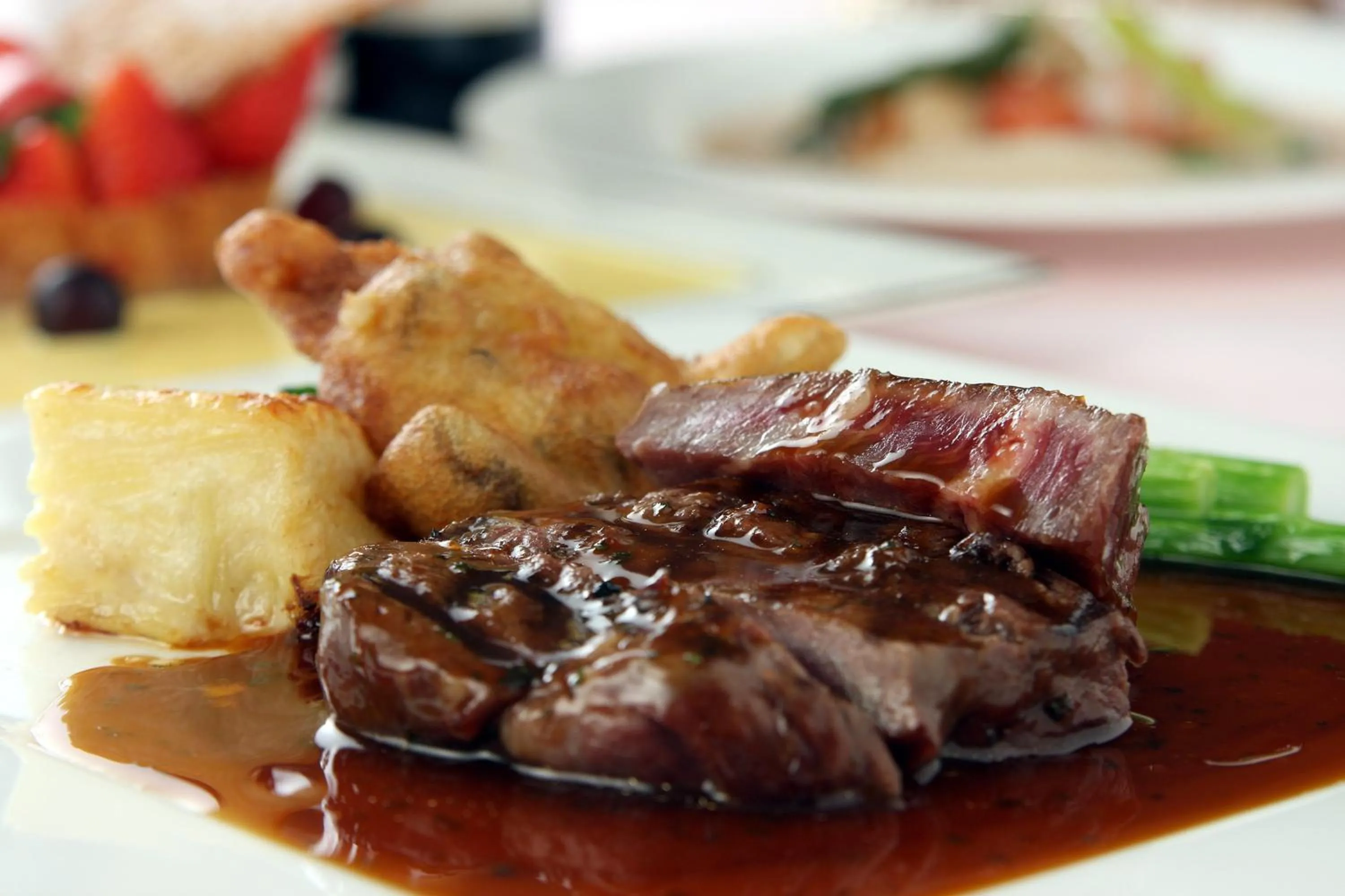 Restaurant/places to eat, BBQ Facilities in Hotel De Premiere Minowa