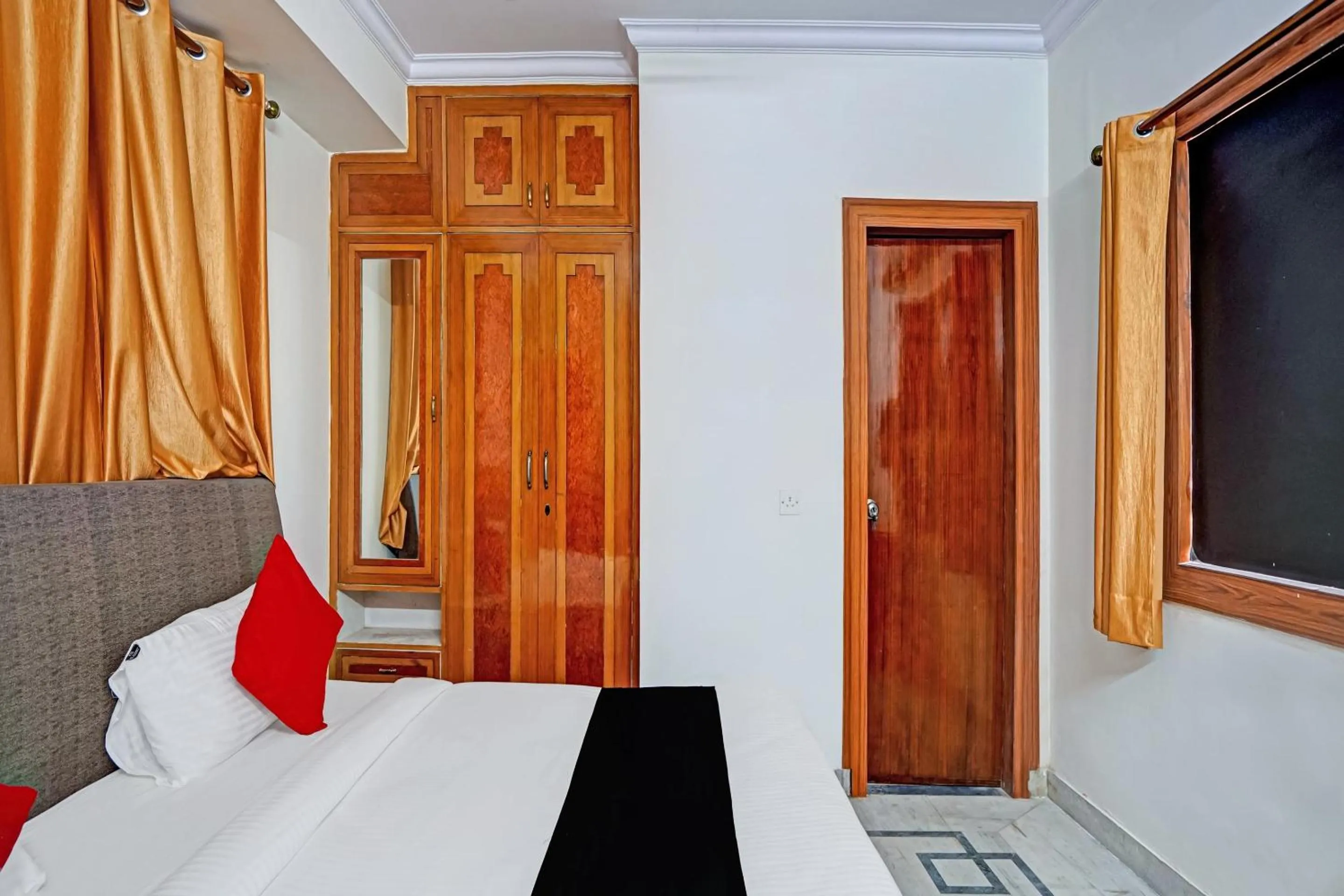 Bedroom, Bed in Collection O Royal Residency S30