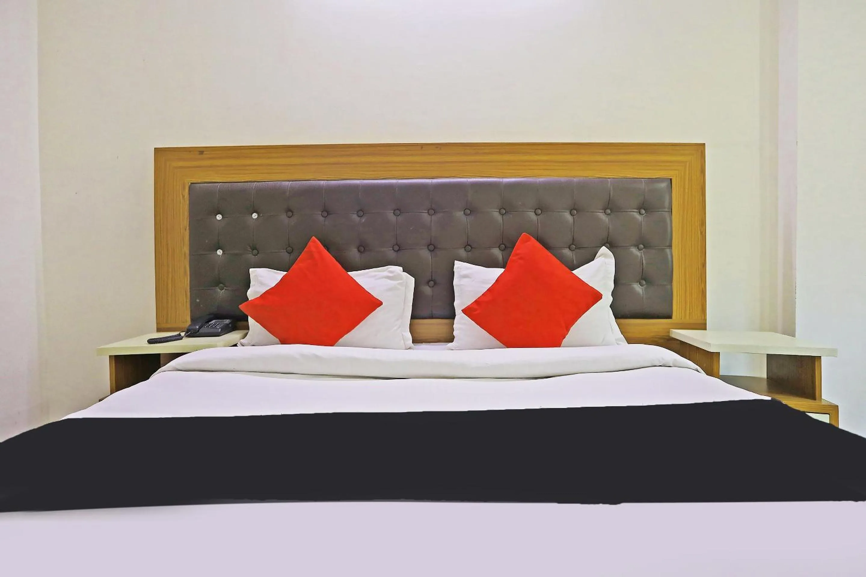 Bedroom, Bed in Collection O Royal Residency S30