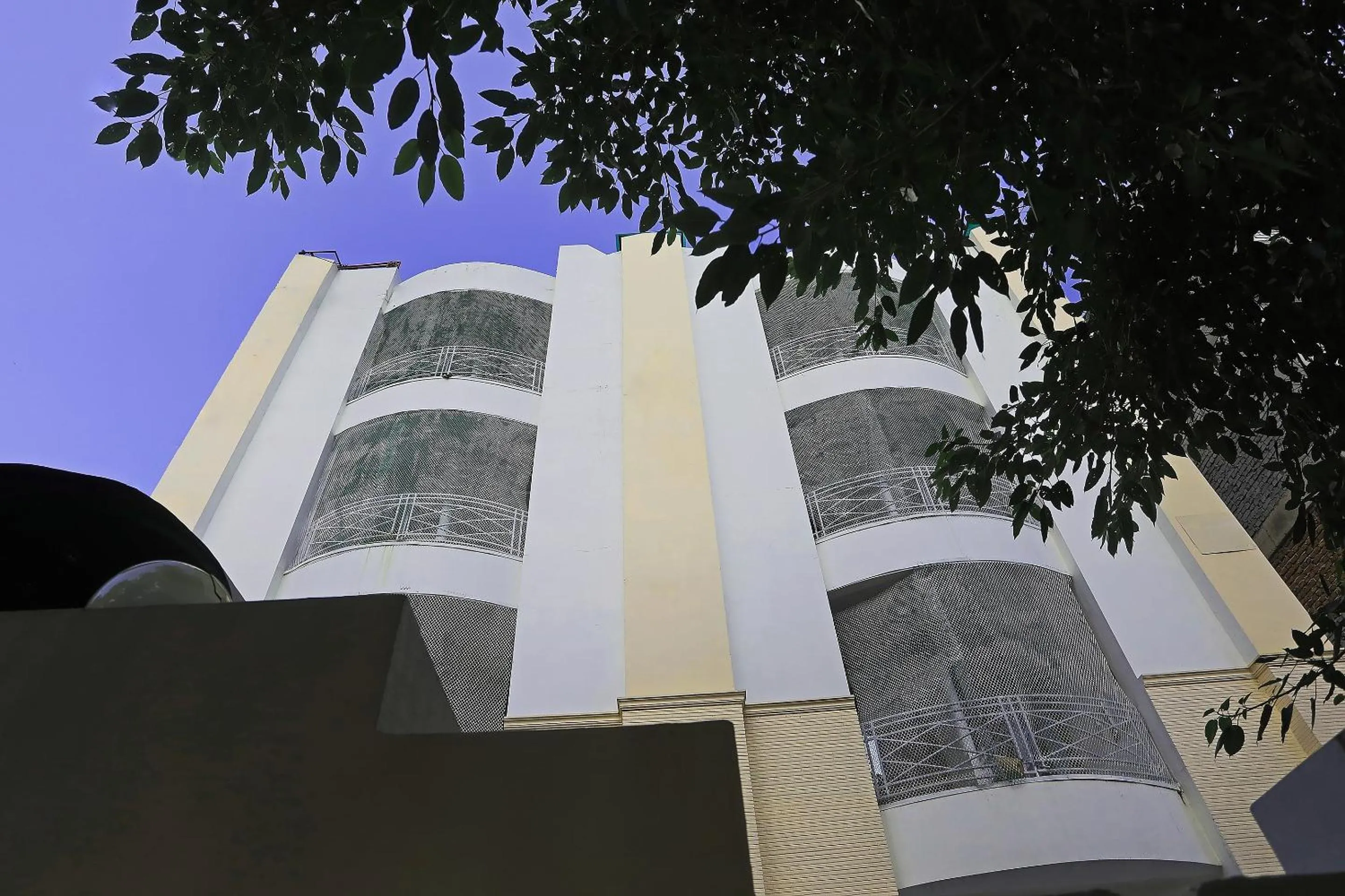 Facade/entrance in Collection O Royal Residency S30