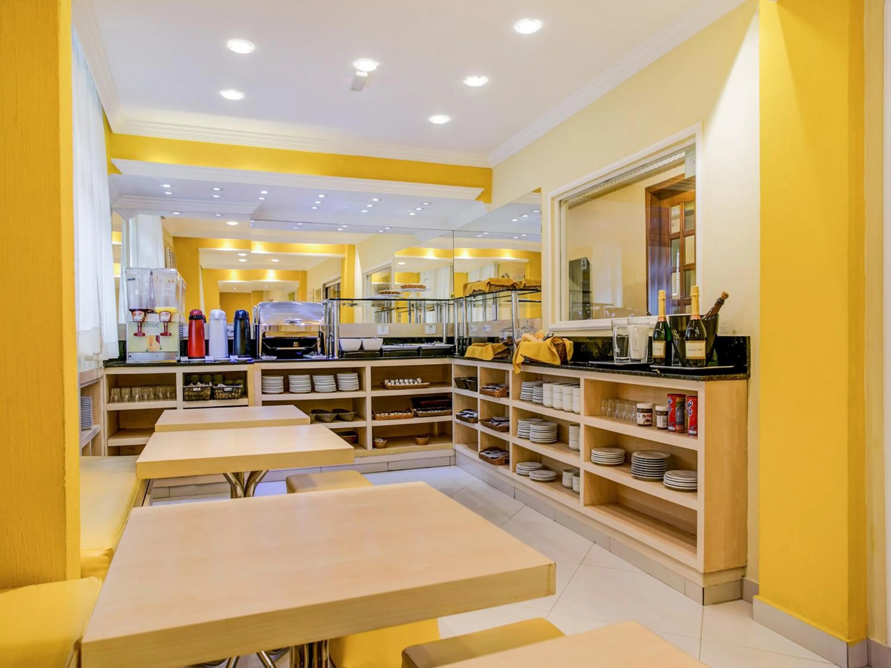 Restaurant/places to eat in Hotel Villa Rica