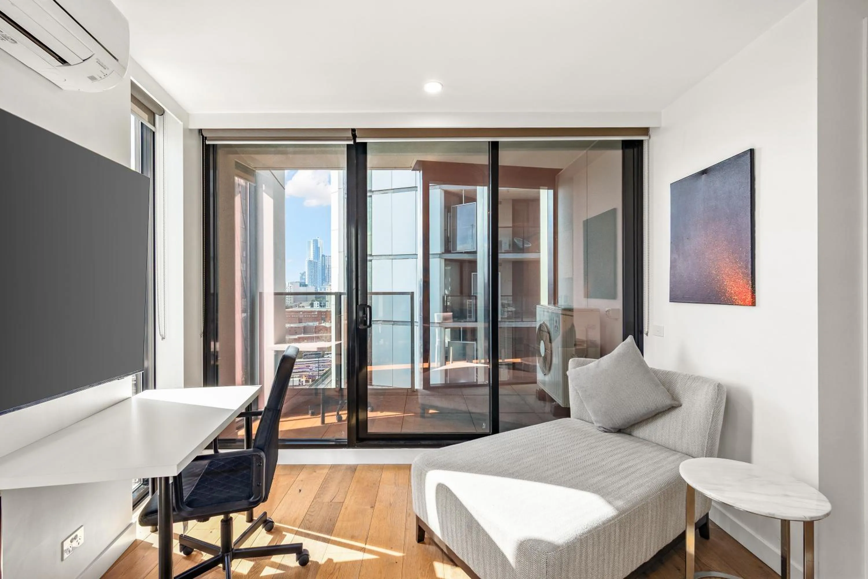 Balcony/Terrace, Bed in Peppers Docklands