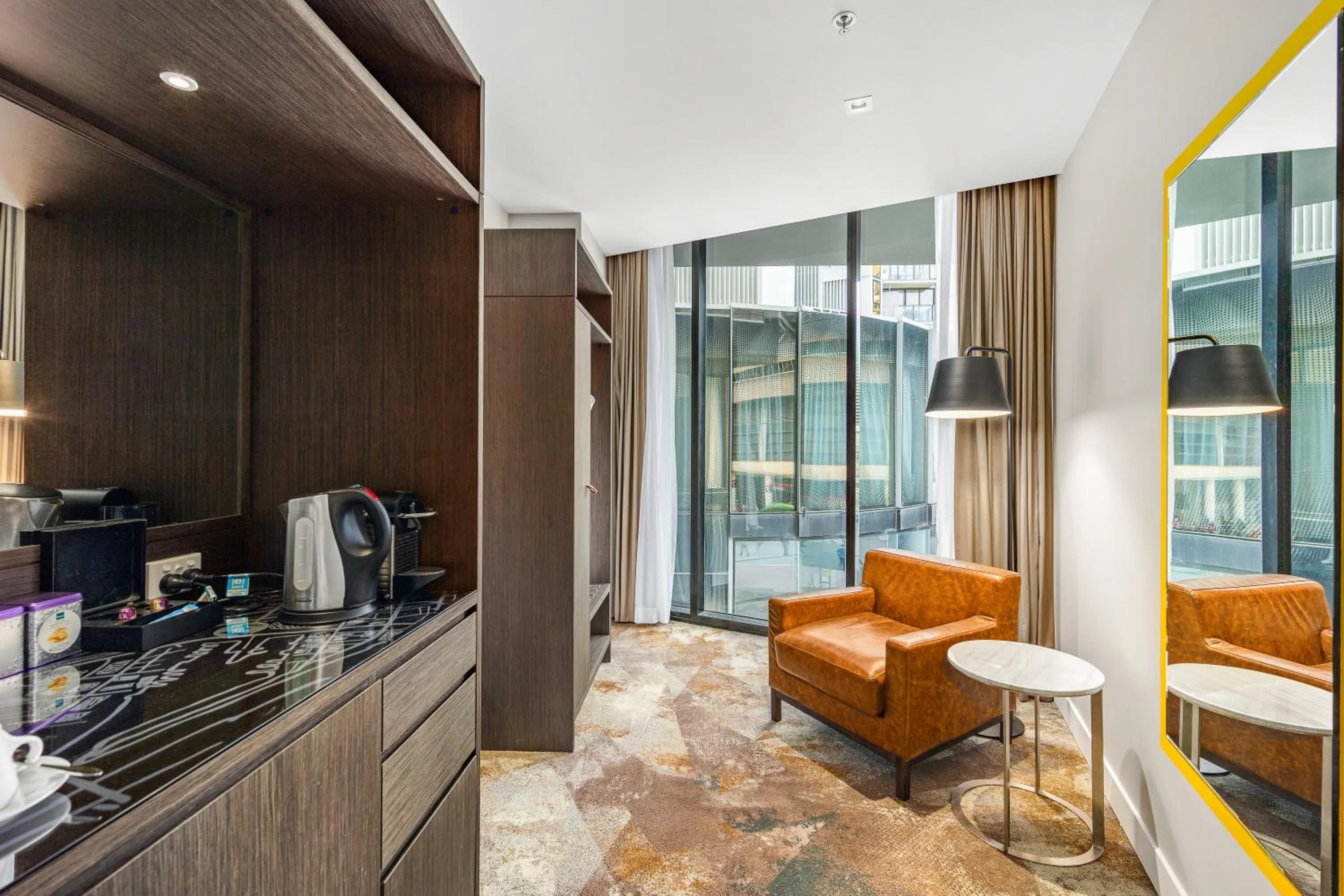 Coffee/tea facilities in Peppers Docklands