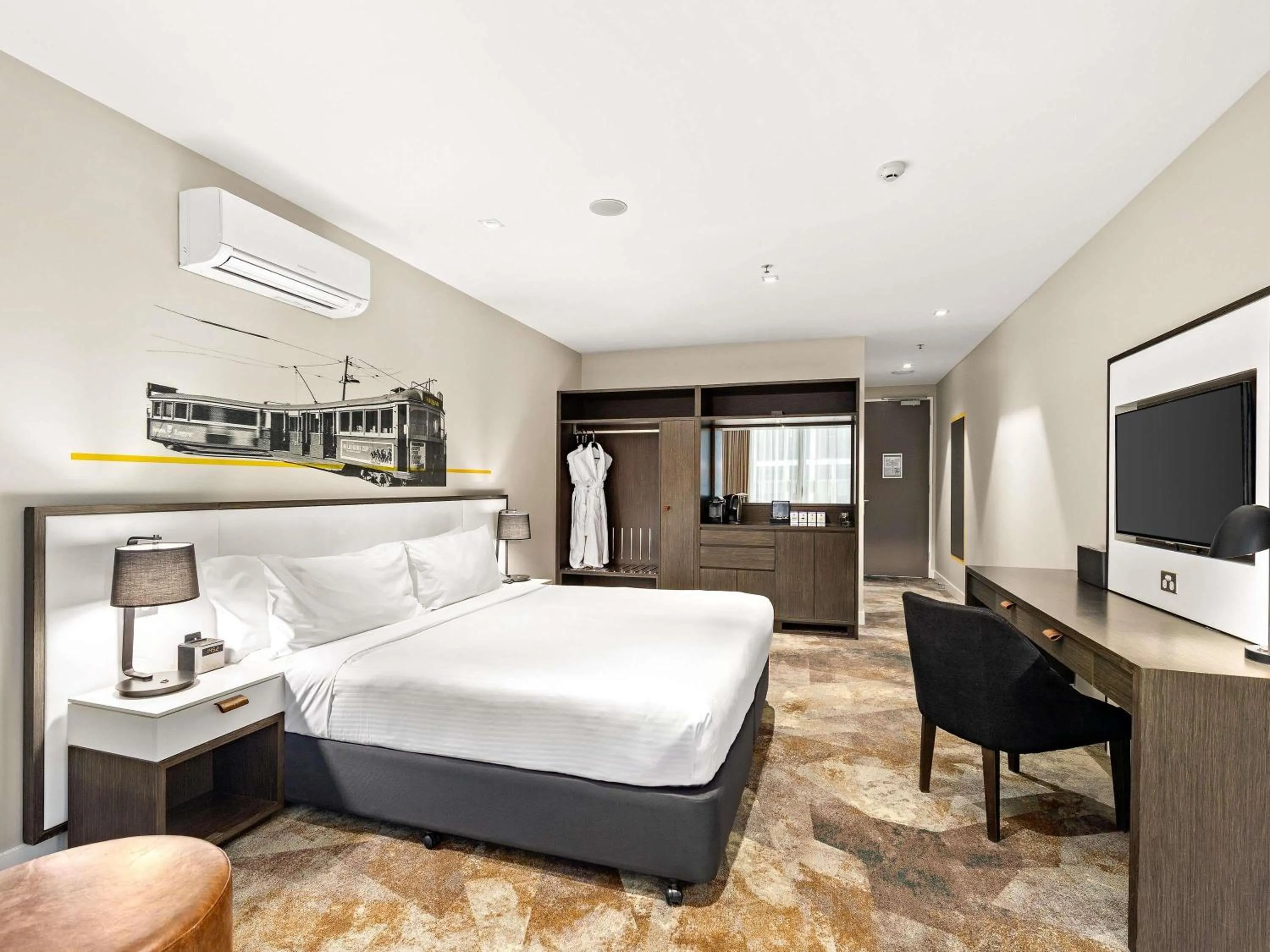 Property building, Bed in Peppers Docklands