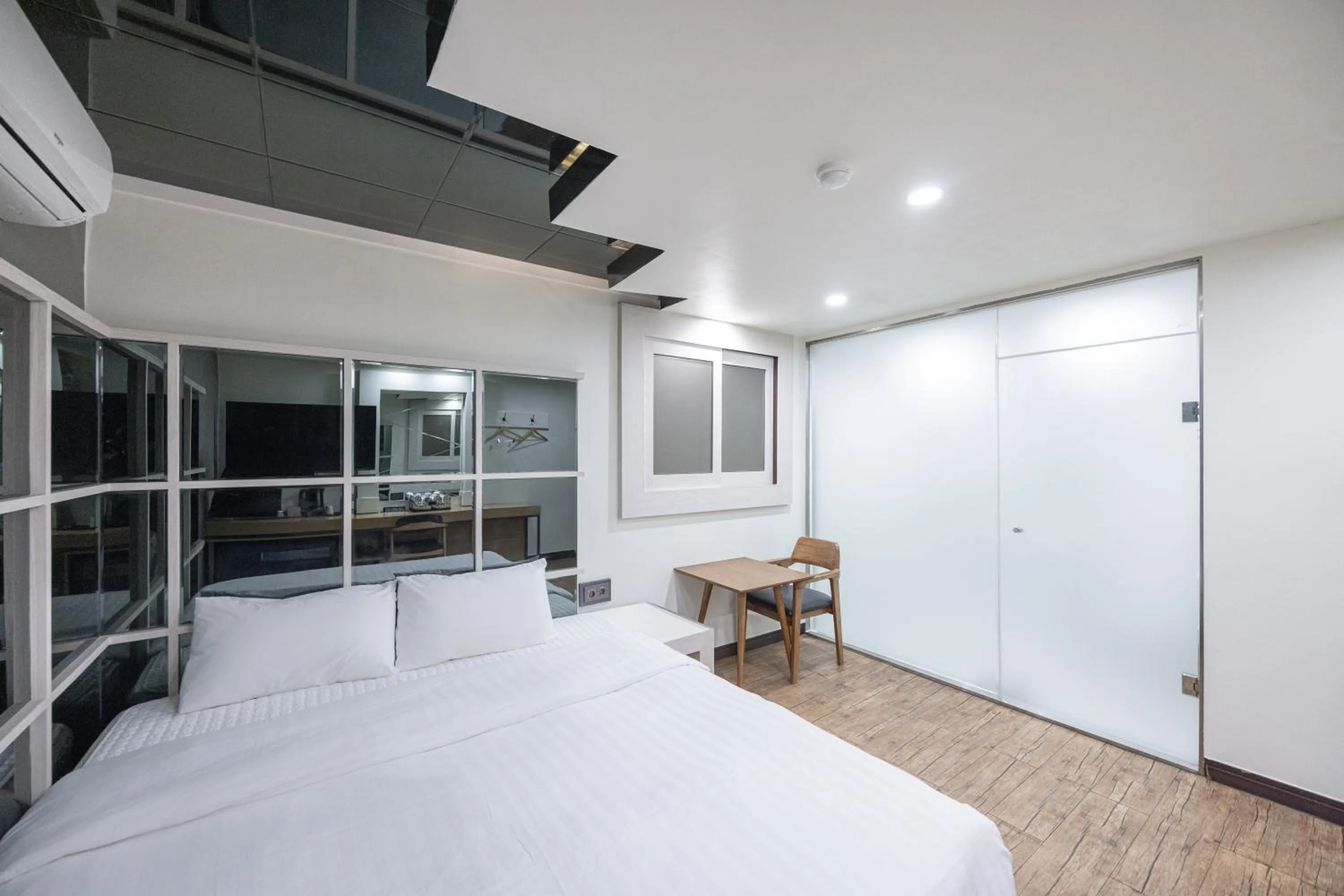 Bedroom, Bed in Lien Hotel Haeundae