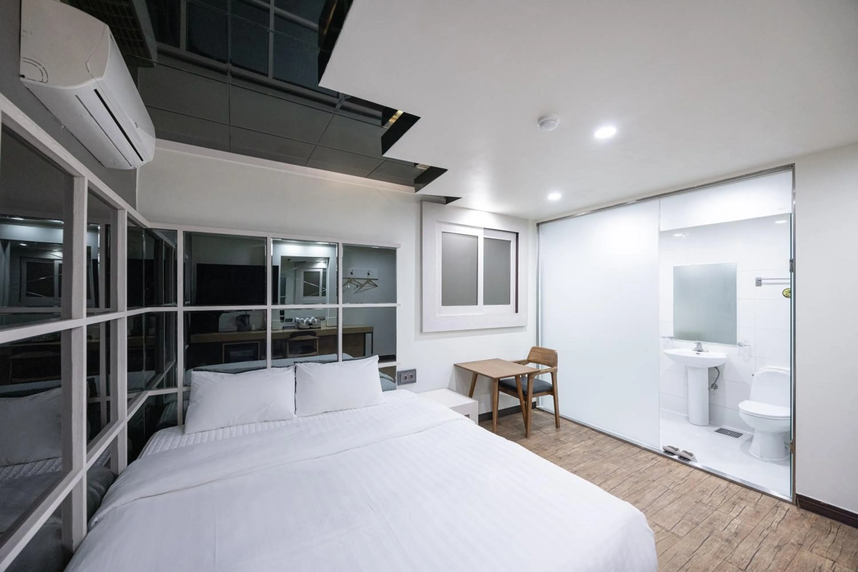 Bedroom, Bed in Lien Hotel Haeundae