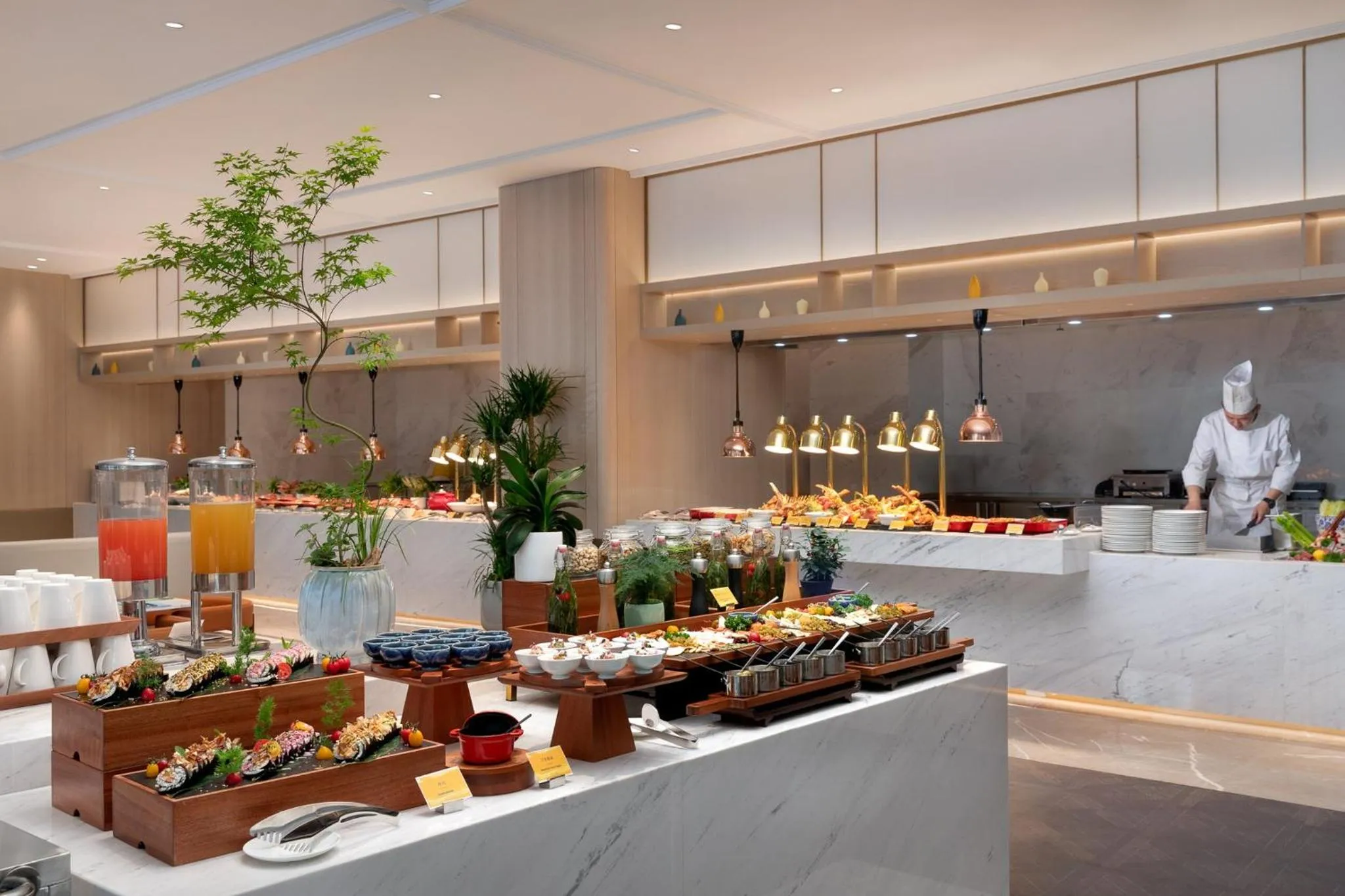 Restaurant/places to eat in voco Lianyungang Haizhou Bay by IHG