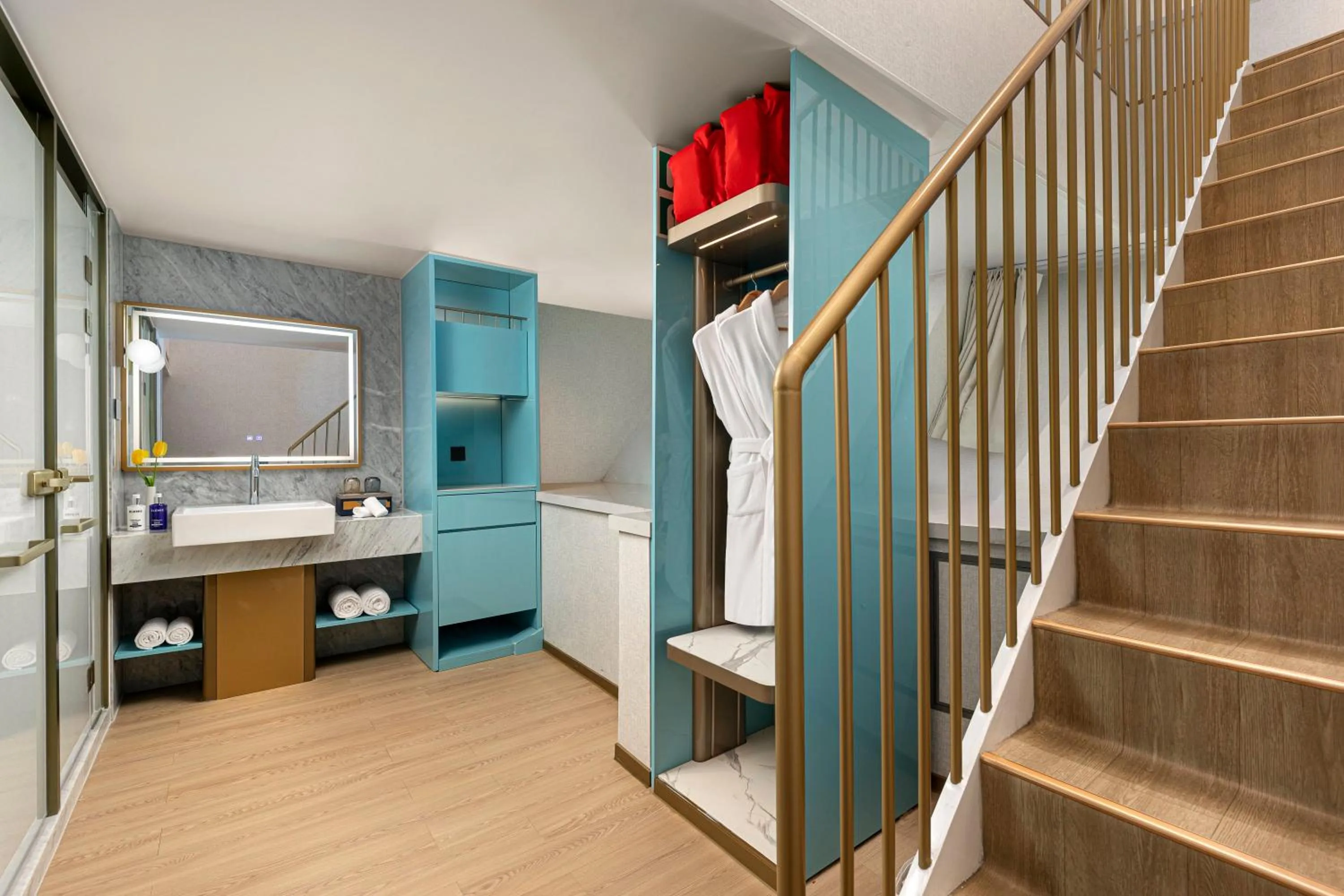 Photo of the whole room in voco Lianyungang Haizhou Bay by IHG