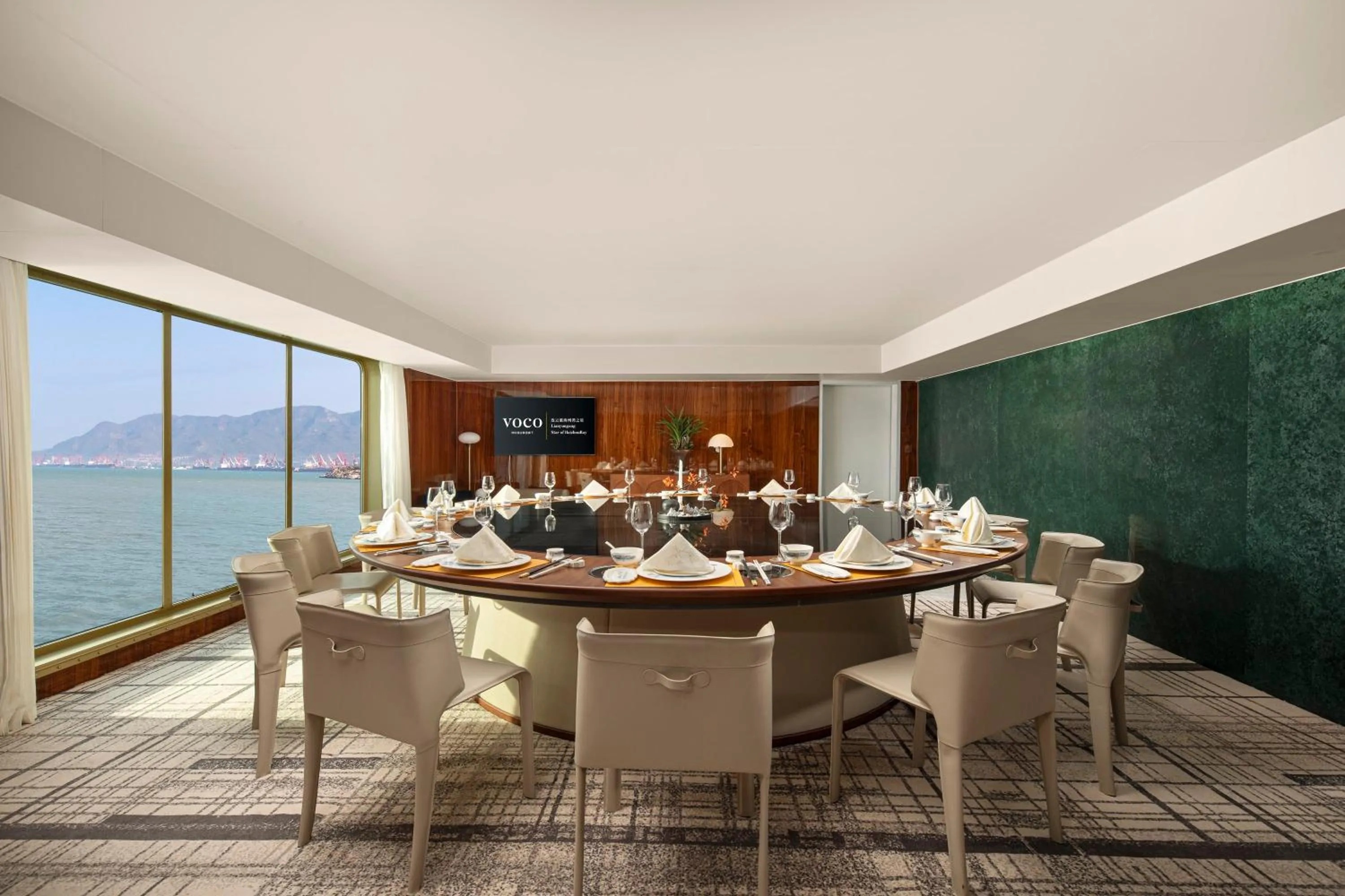 Restaurant/places to eat in voco Lianyungang Haizhou Bay by IHG