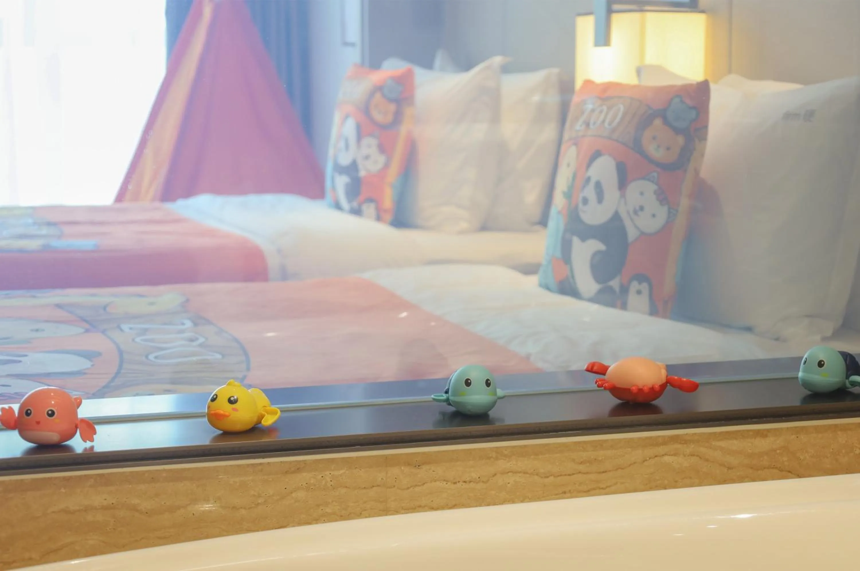 Photo of the whole room, Bed in Holiday Inn Ningde Dijing by IHG