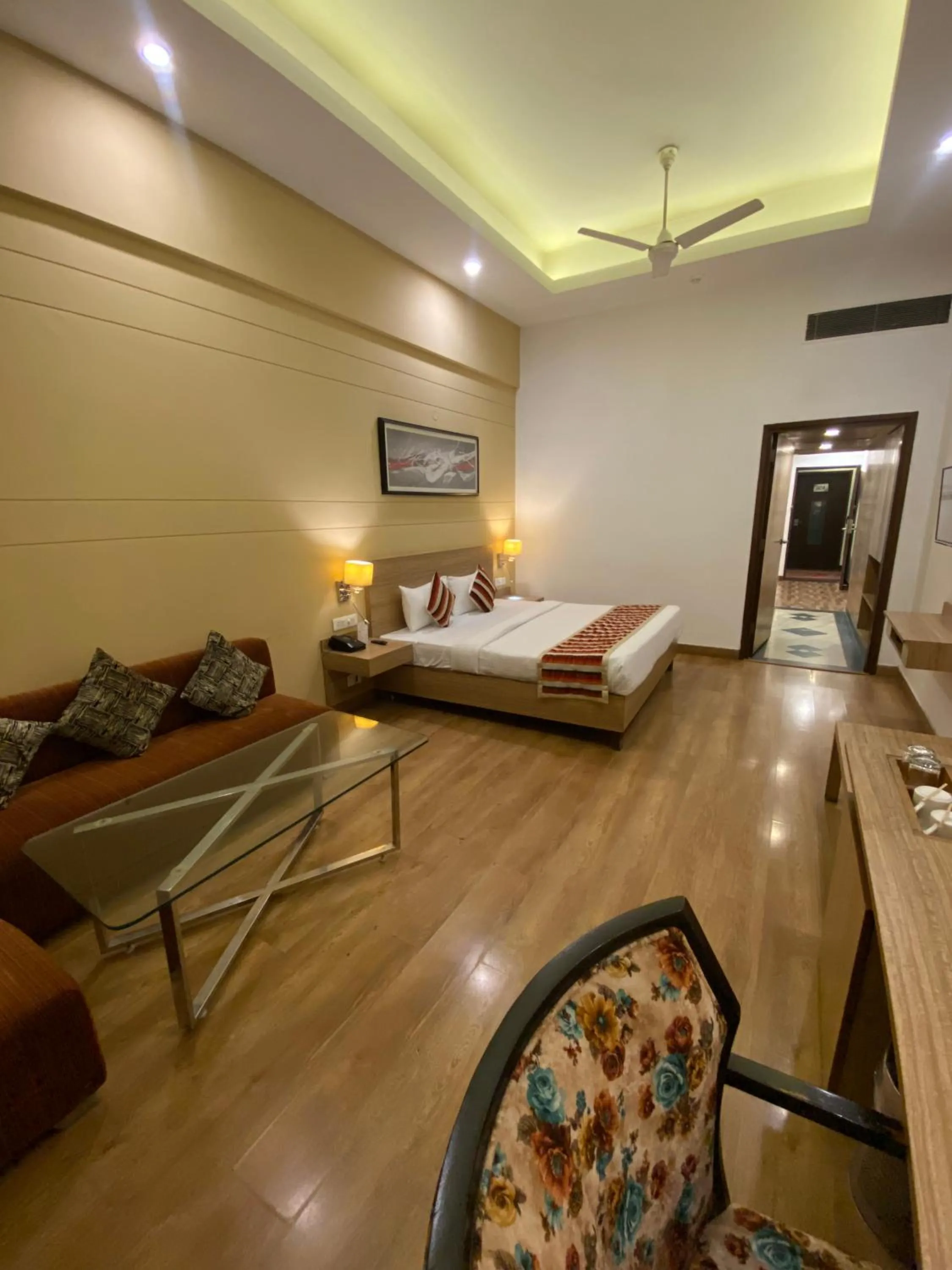 Bed in Hotel KC Cross Road Panchkula