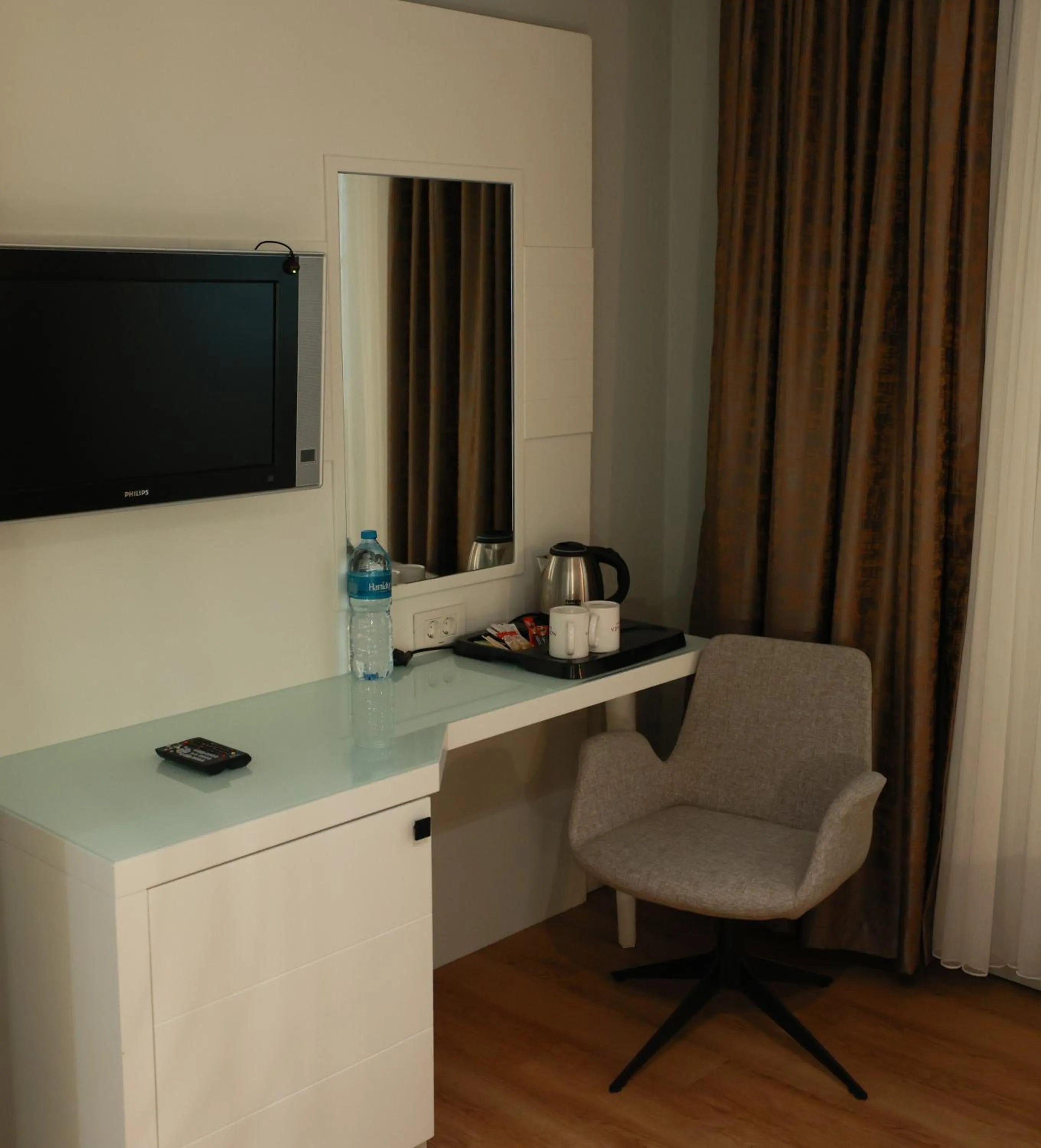 Coffee/tea facilities in Nova Plaza Orion Hotel