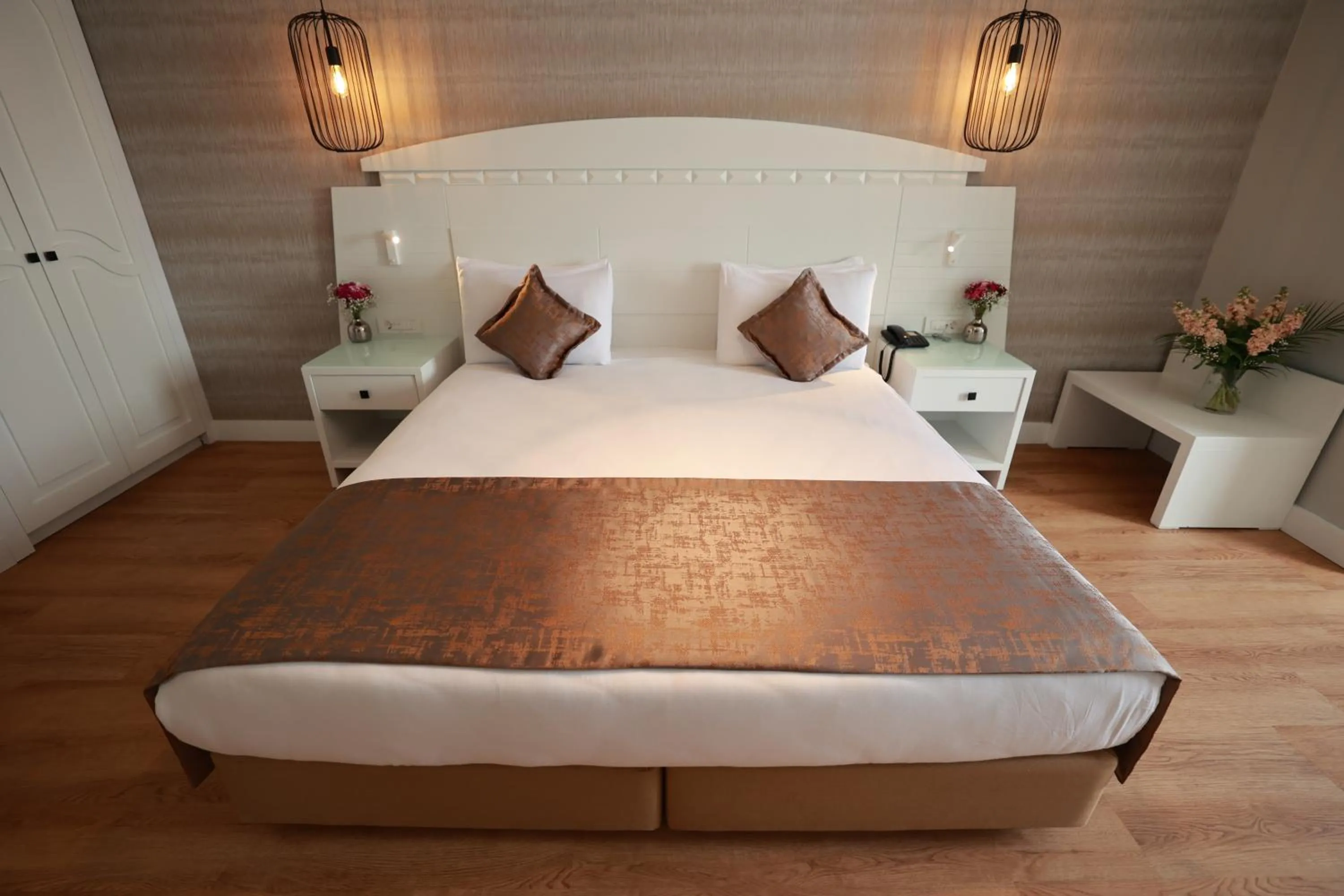 Bed in Nova Plaza Orion Hotel