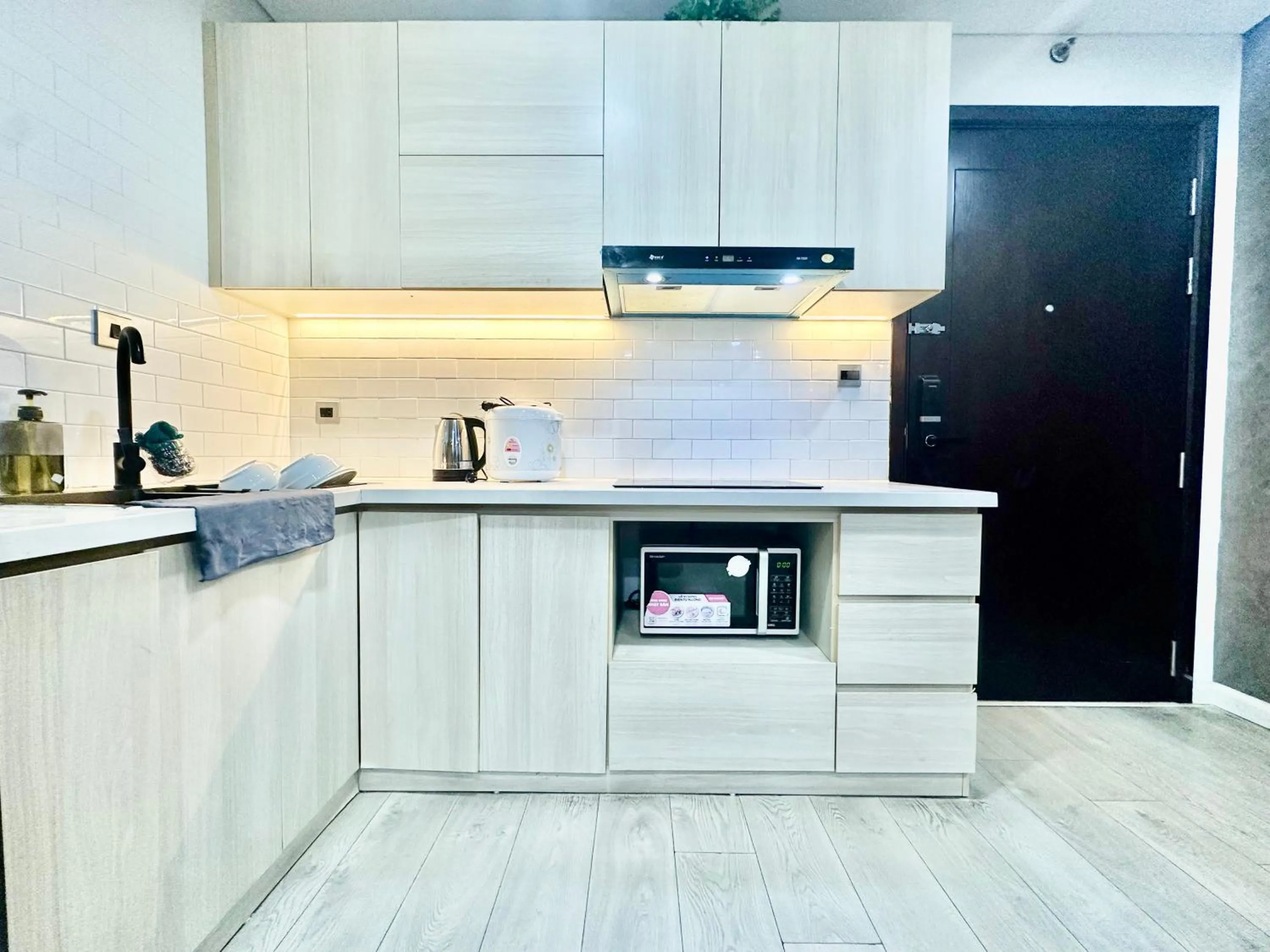 Kitchen or kitchenette in Vinhomes D'capital Premium Apartment