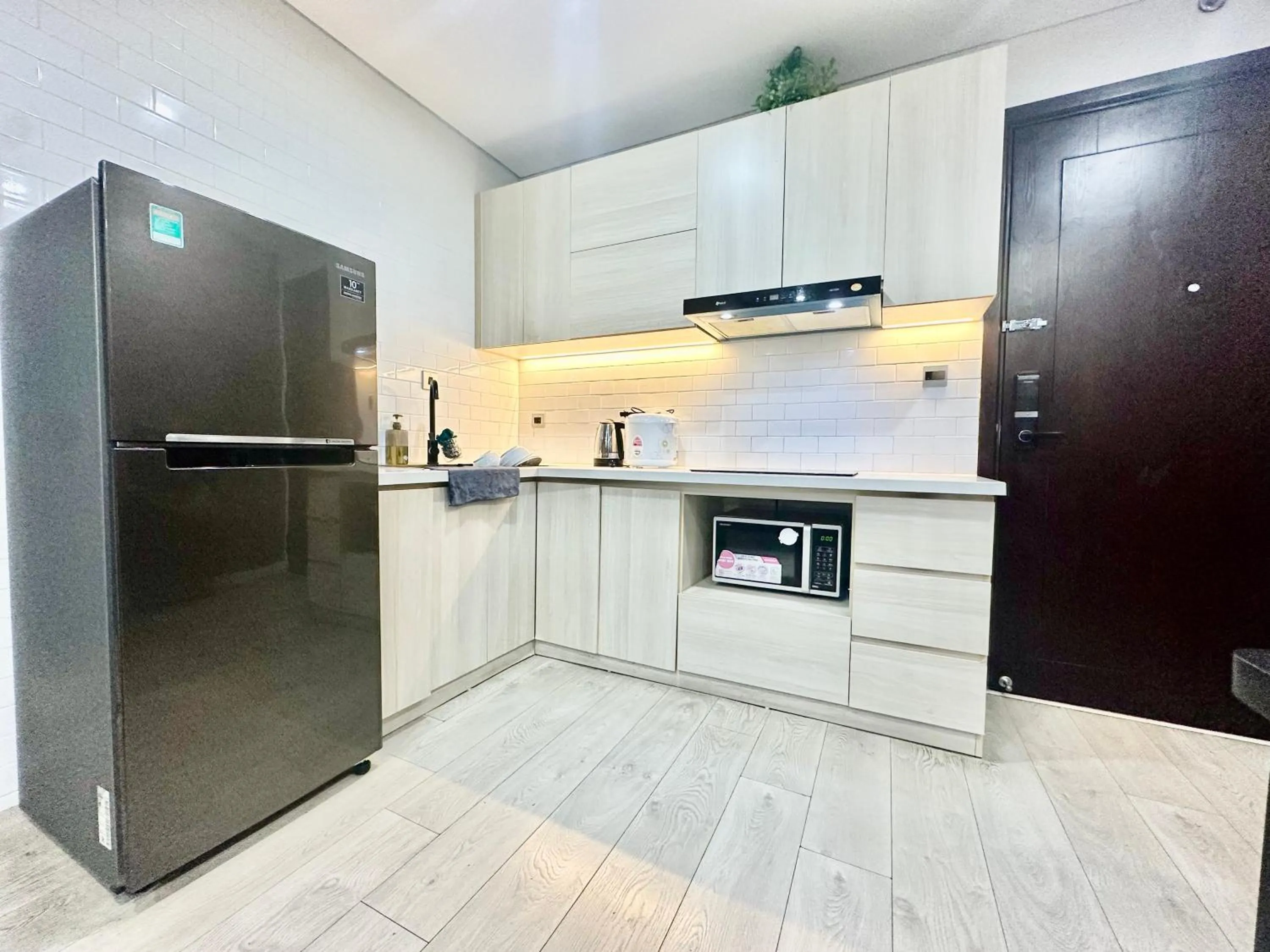 Kitchen or kitchenette in Vinhomes D'capital Premium Apartment