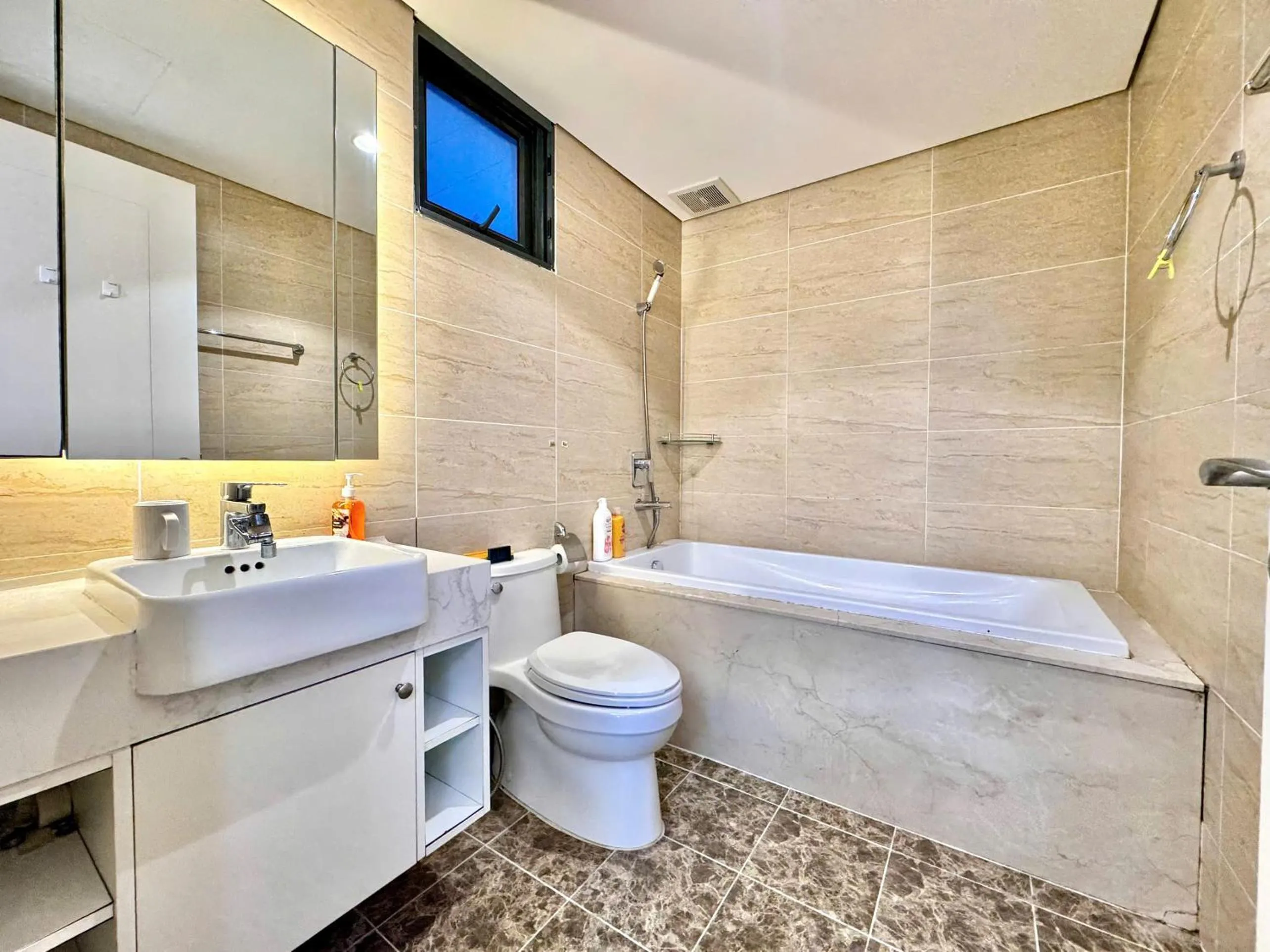 Shower in Vinhomes D'capital Premium Apartment