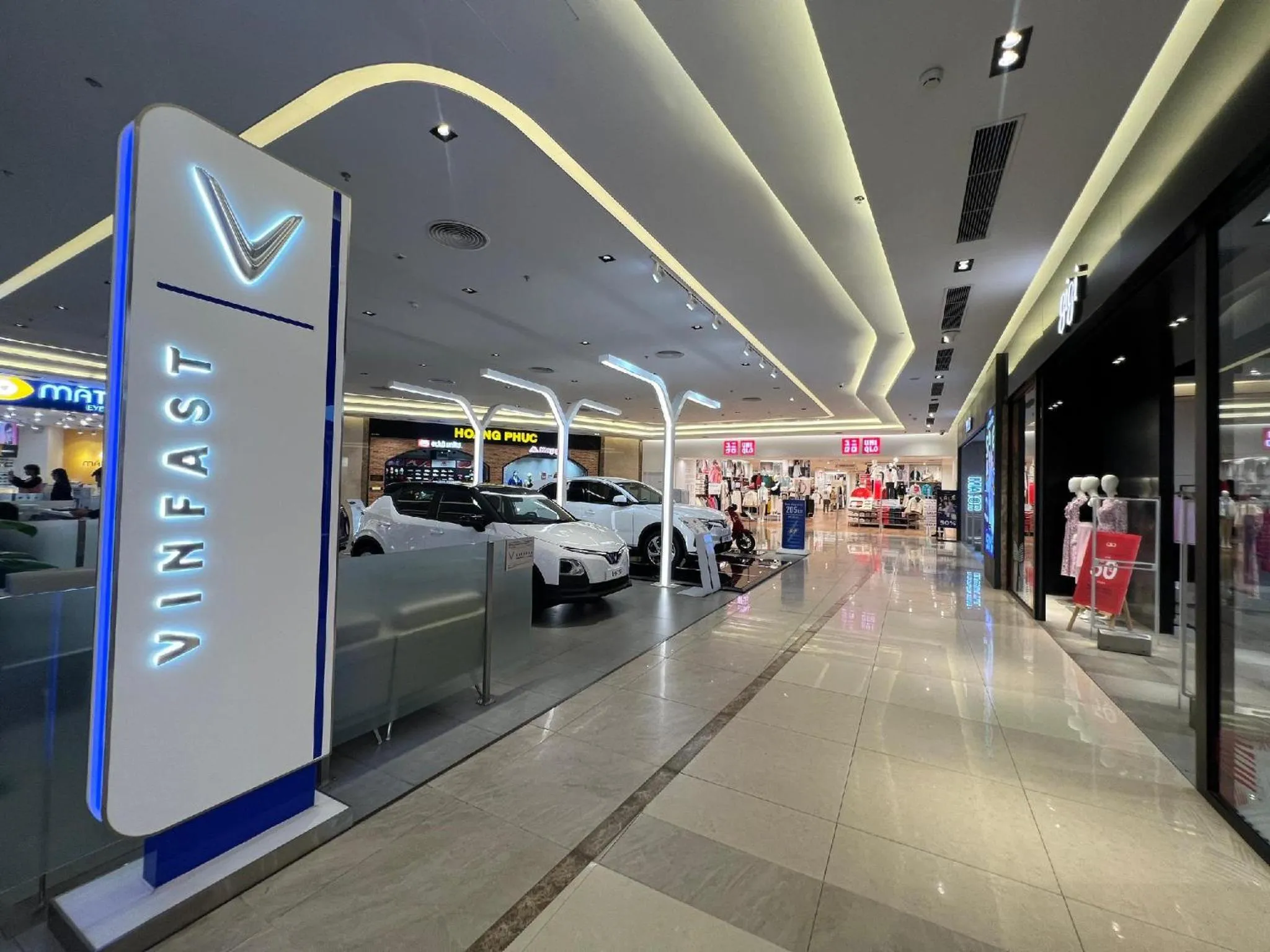 group of guests in Vinhomes D'capital Premium Apartment