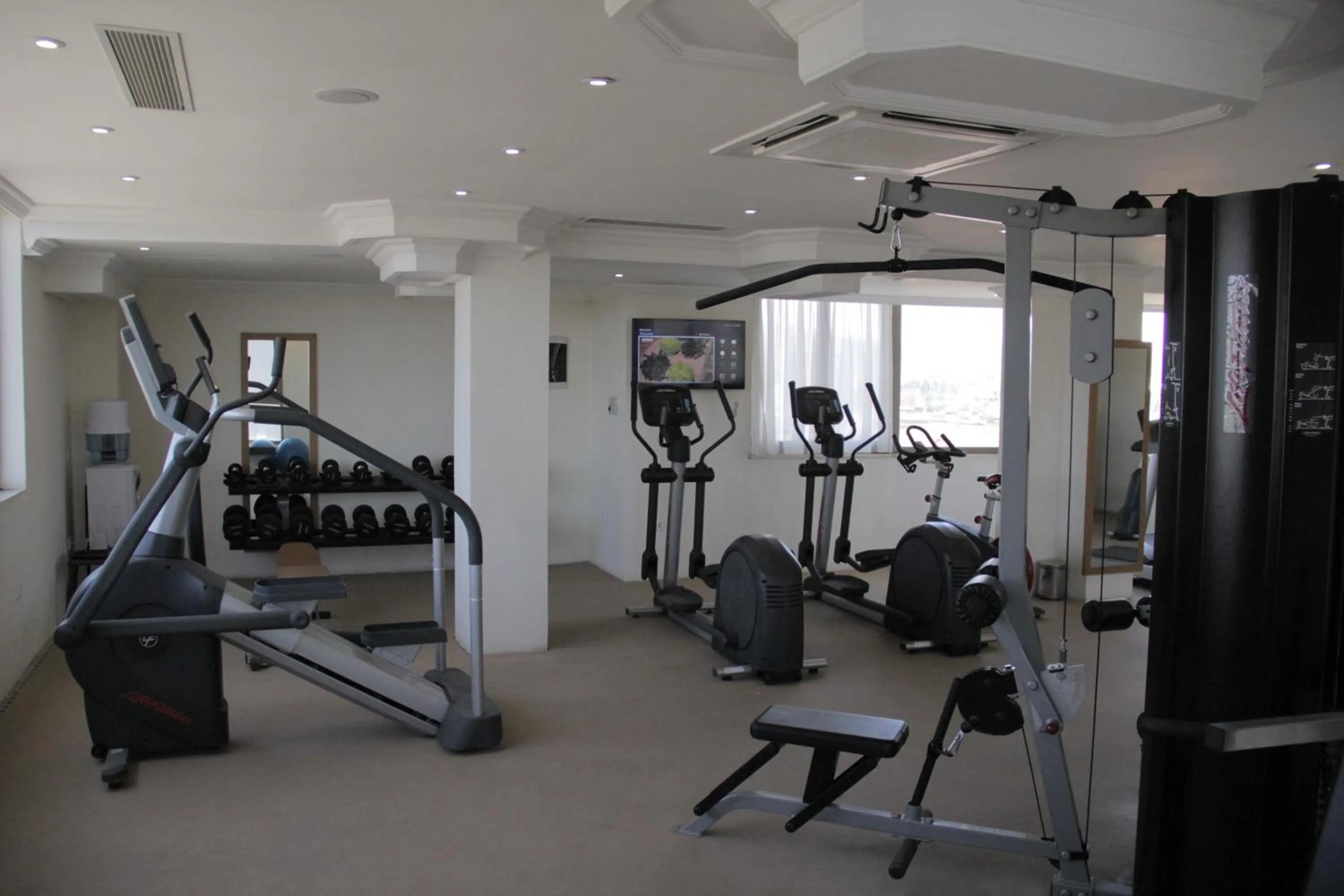 Fitness centre/facilities in Momona Hotel