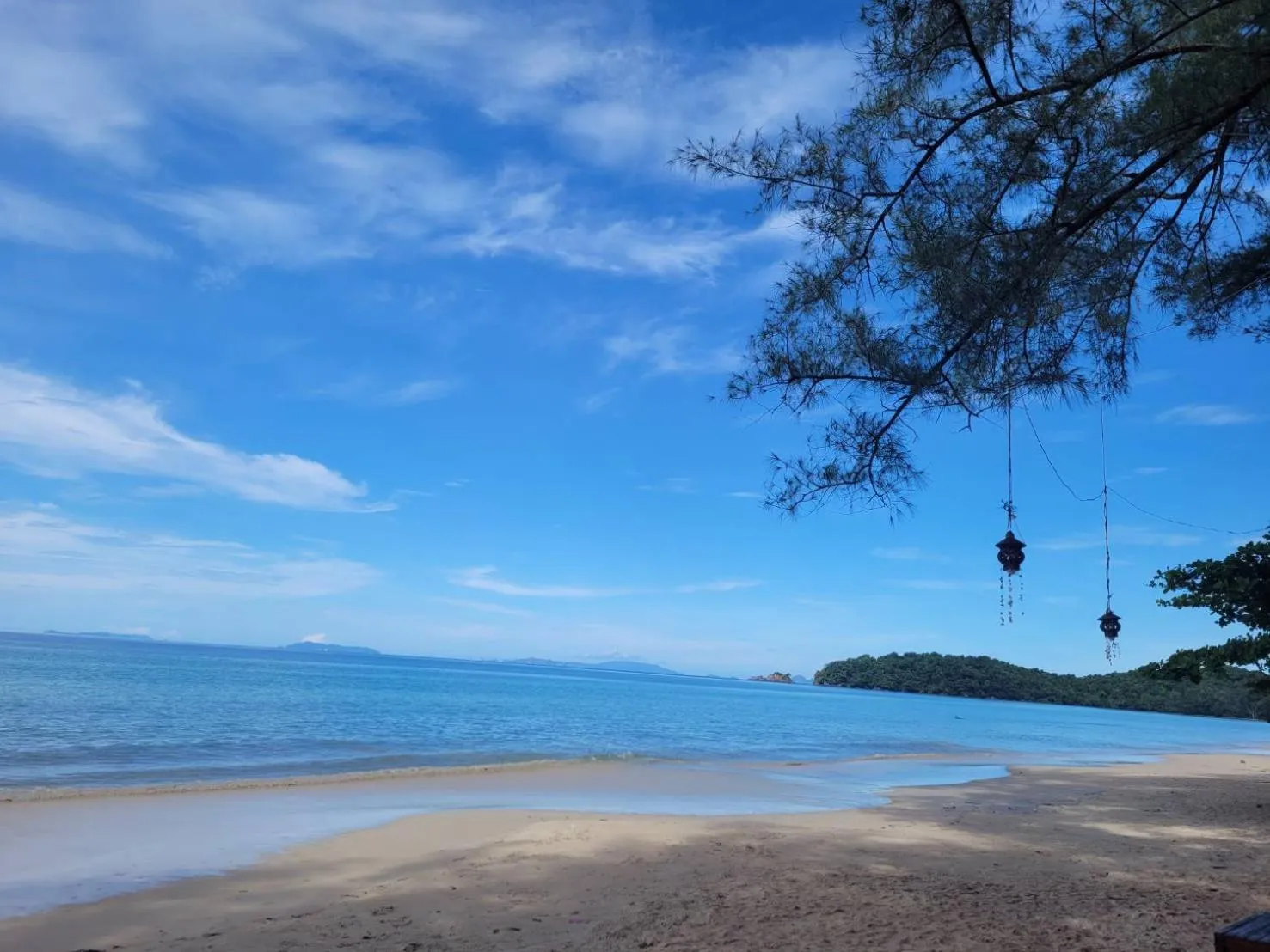 JJ Beach Resort & JJ Seafood