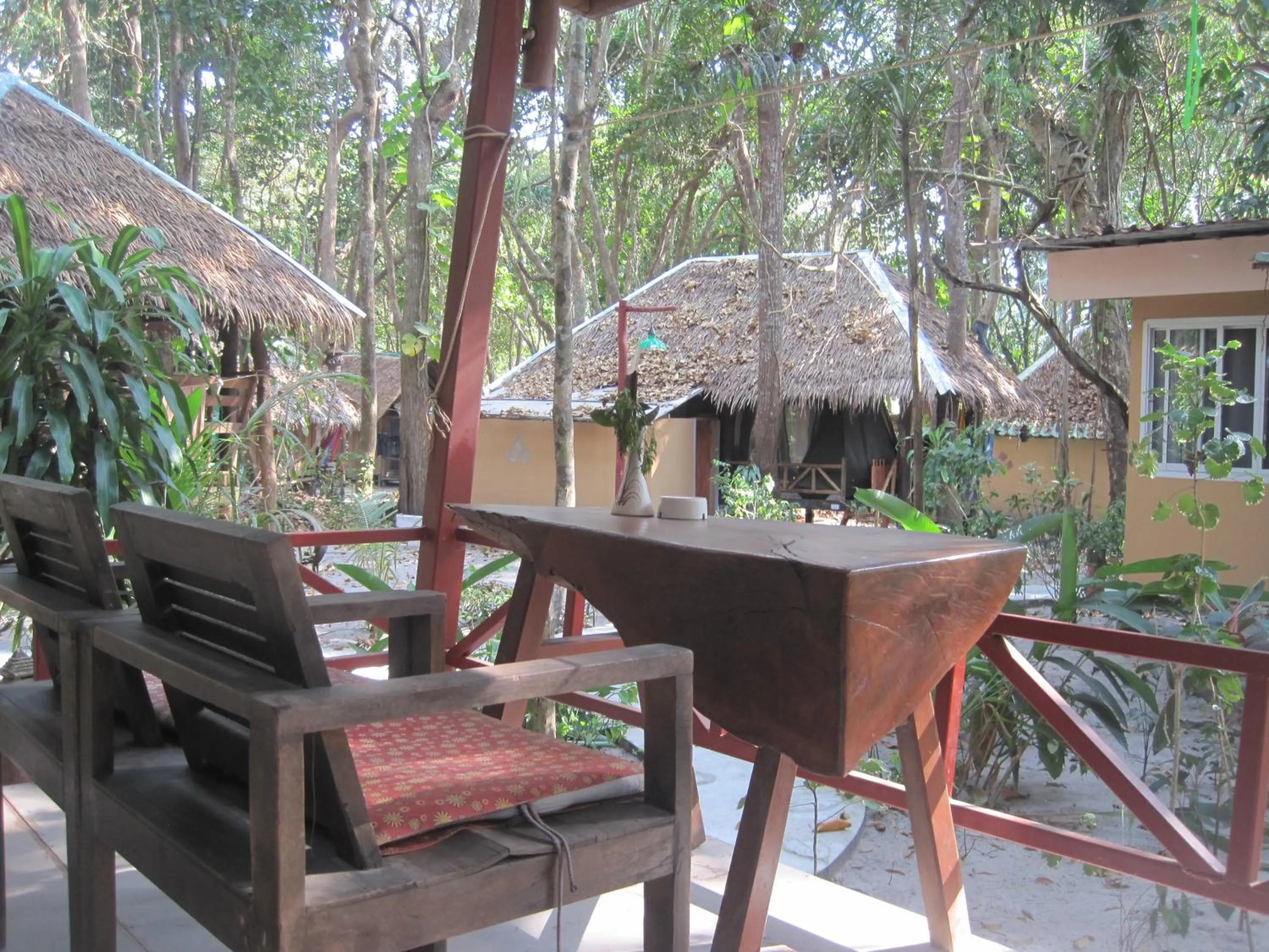 JJ Beach Resort & JJ Seafood