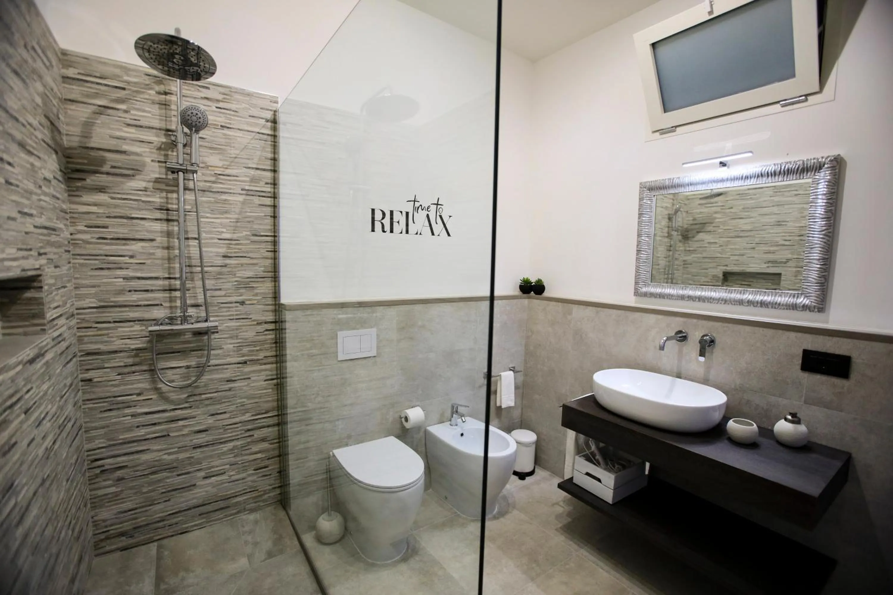 Shower in Il Baiocco affittacamere piscina & SPA