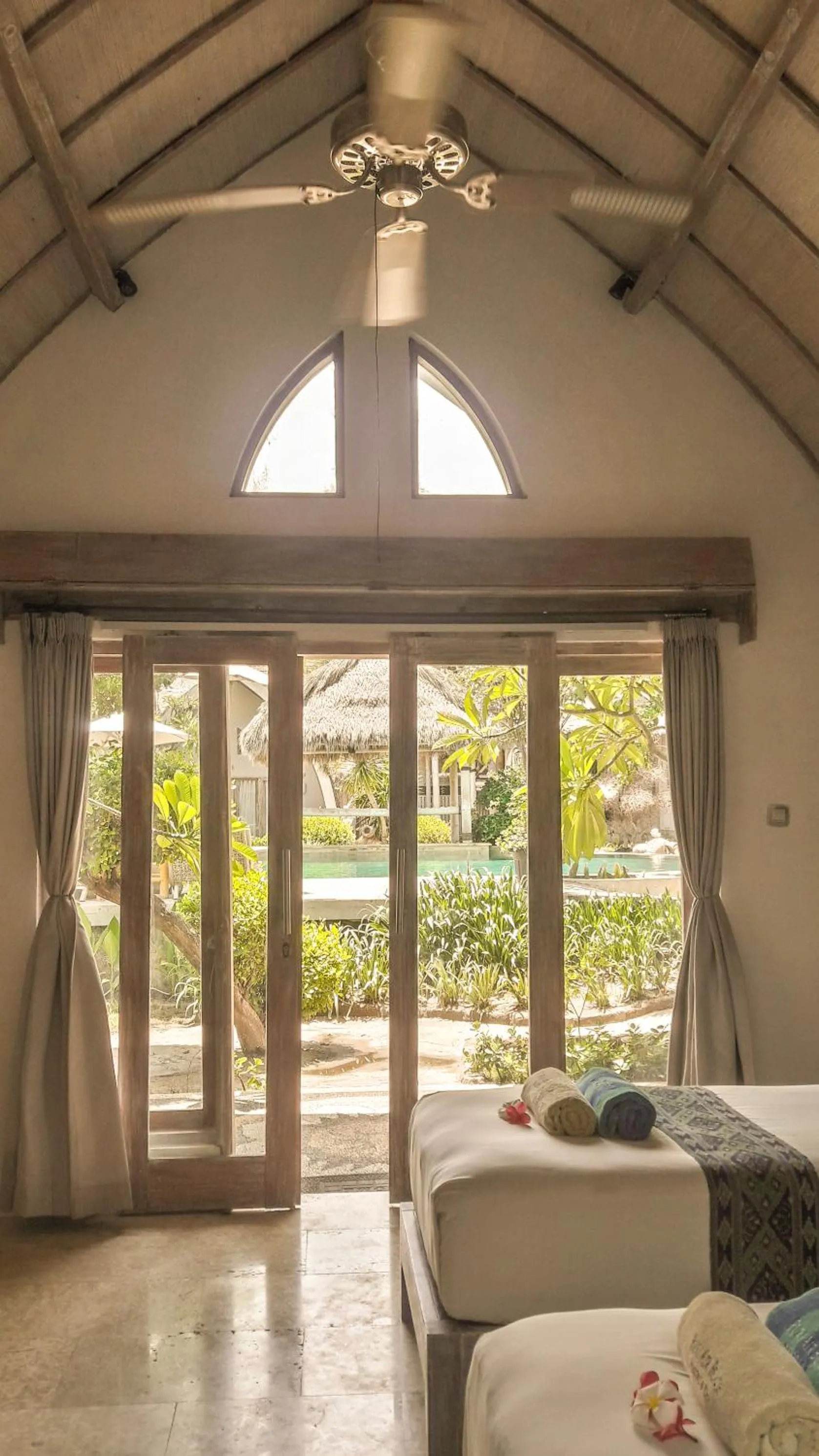 Living room, Bed in Puri Air Beach Resort & Spa