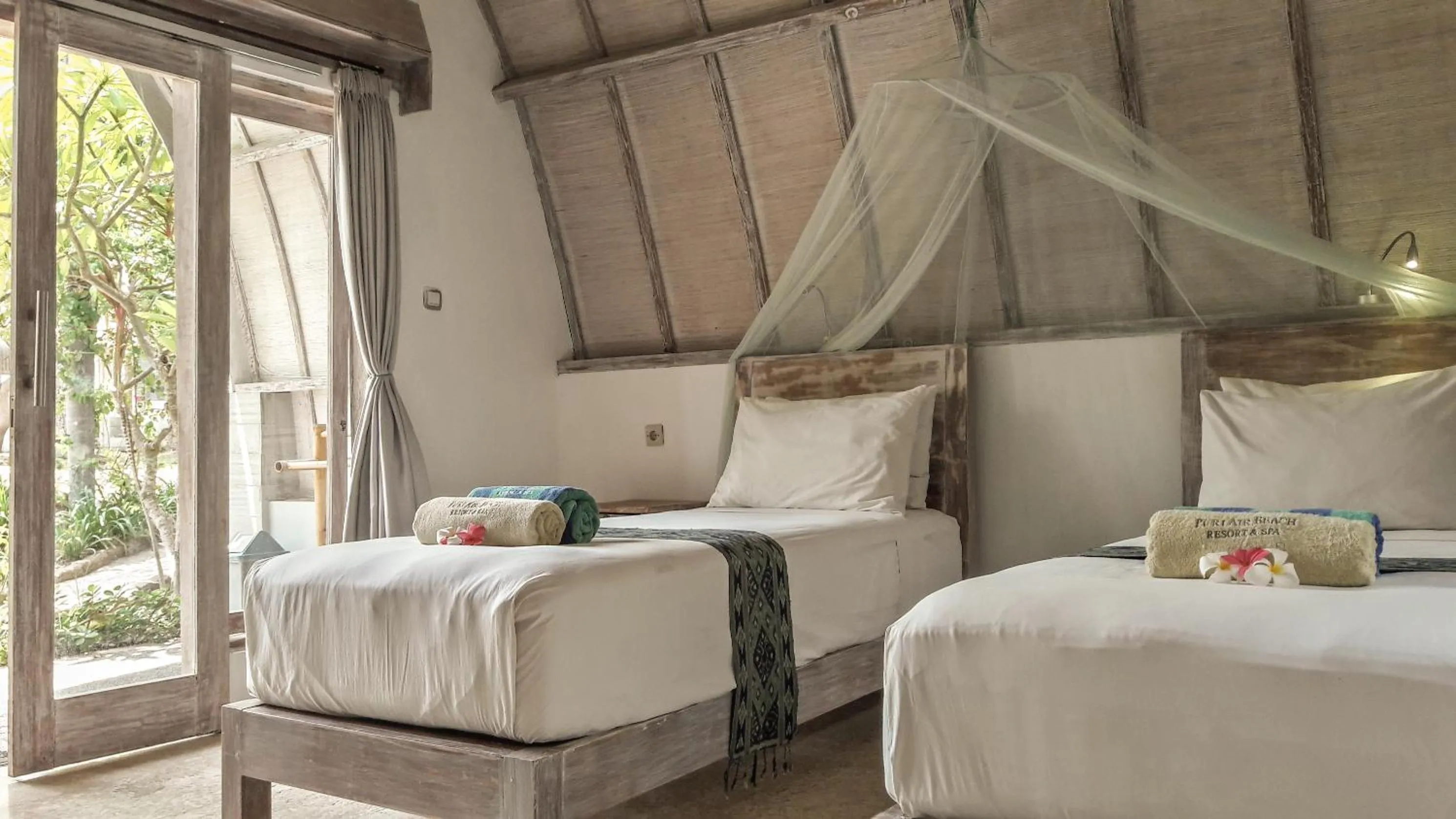 Bed in Puri Air Beach Resort & Spa