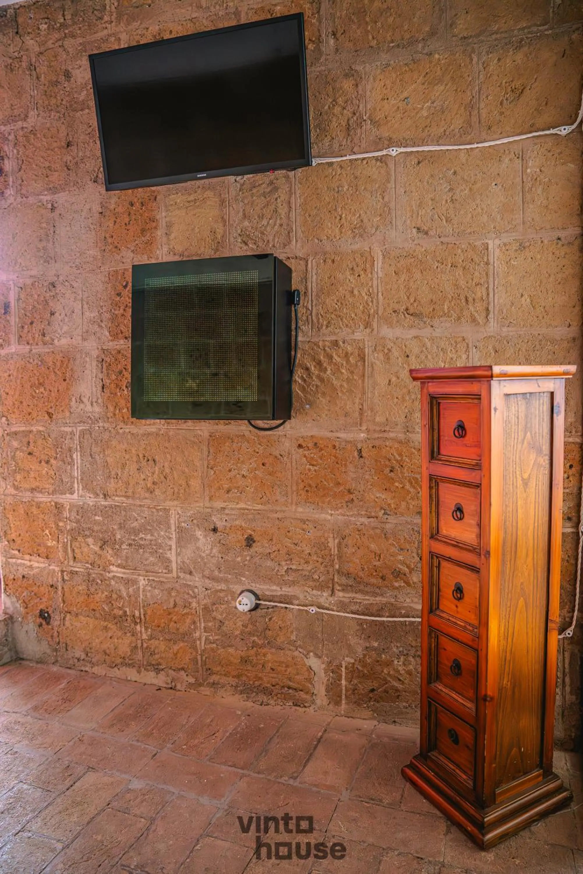 wardrobe in Libera Mente Civita