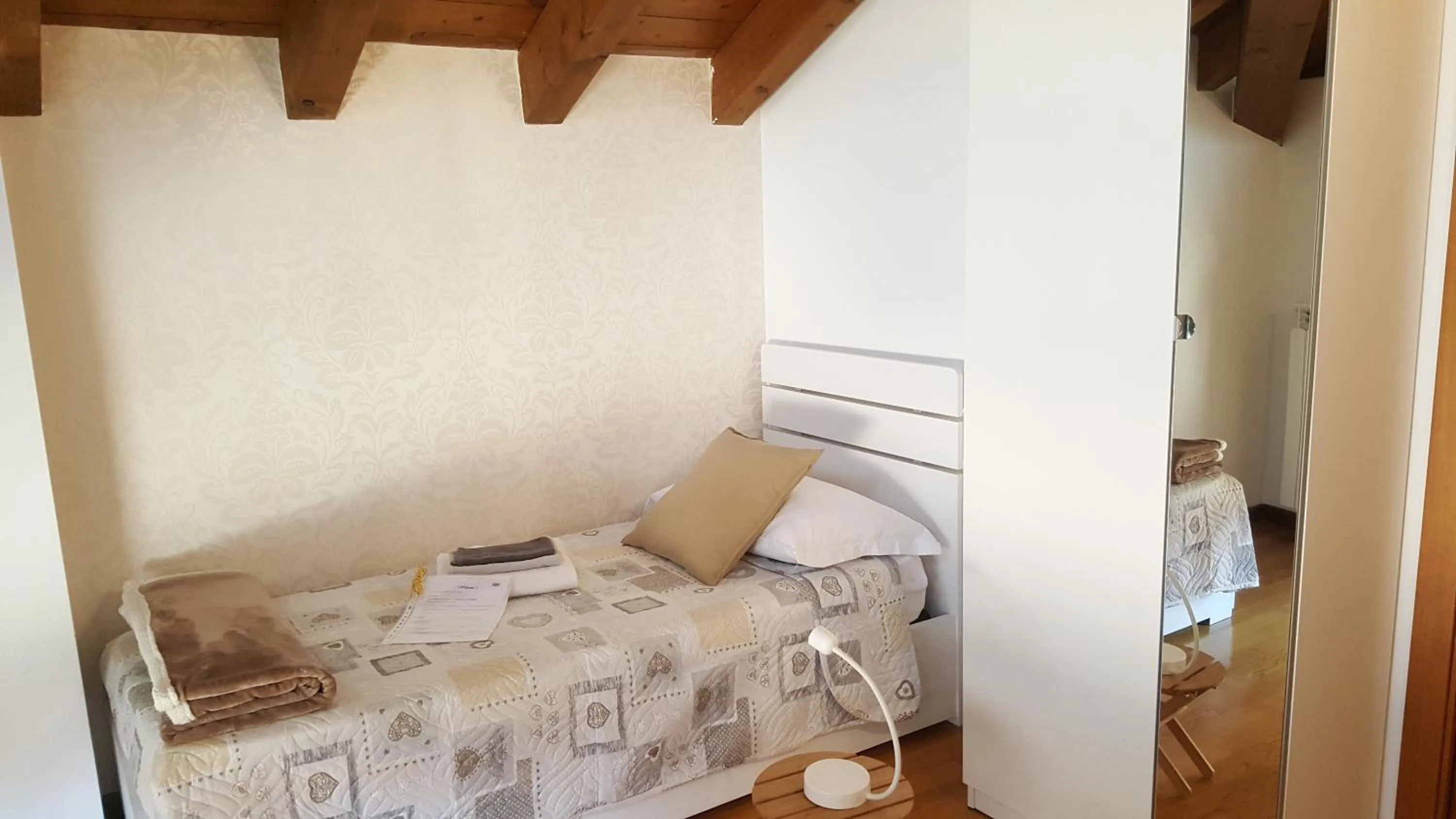 Bed in Donizetti Royal