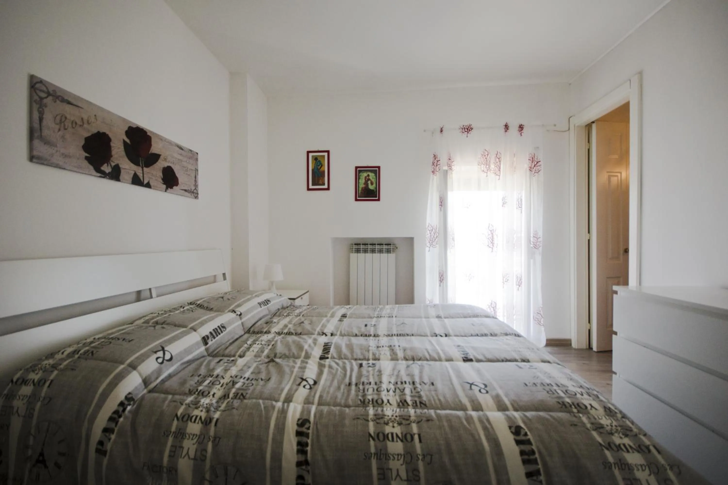 Decorative detail, Bed in L'Attico