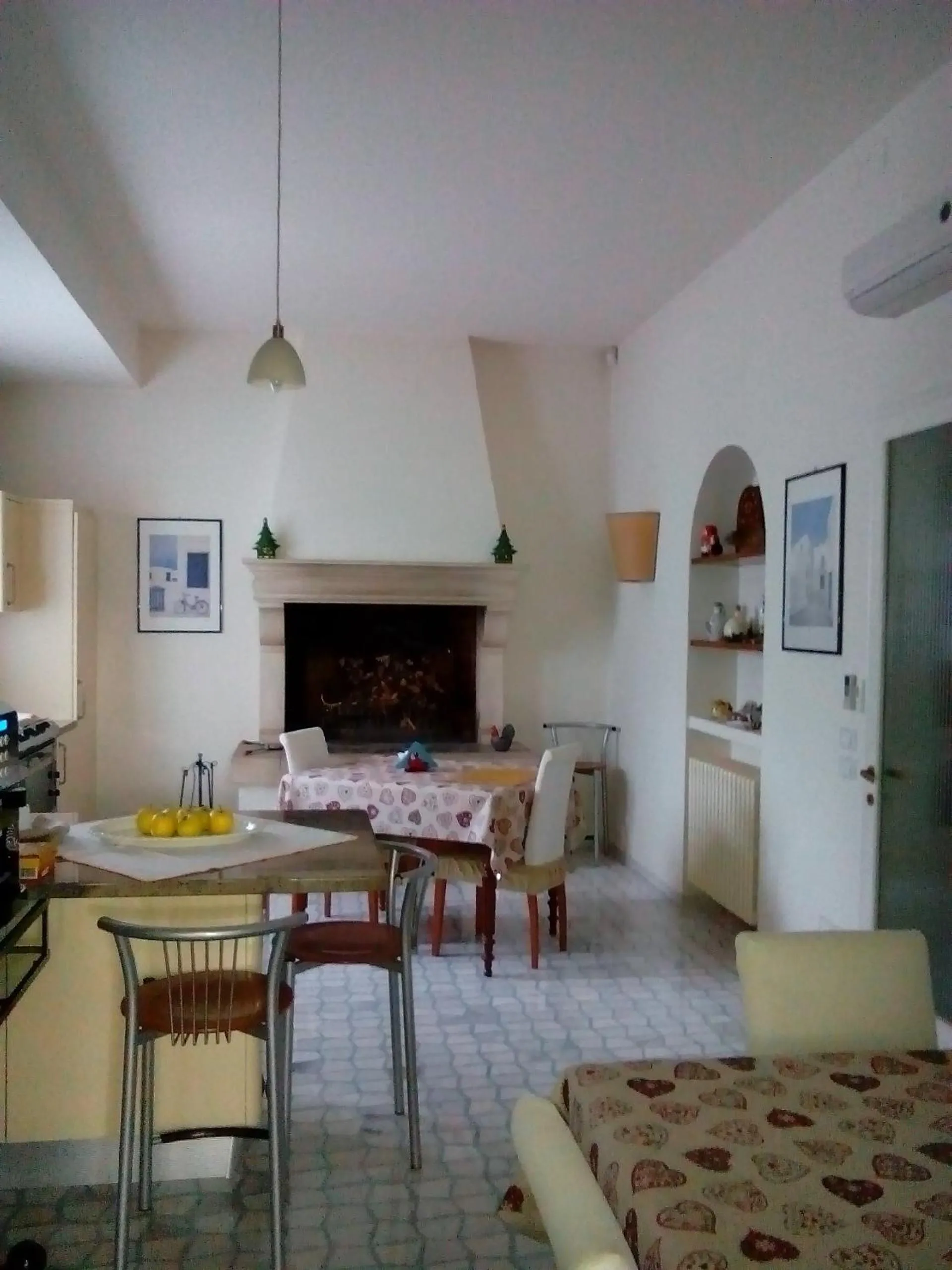 Communal kitchen in Villa Osmanthus