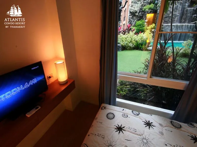 Atlantis Condo & Water Park Pattaya By the Sea