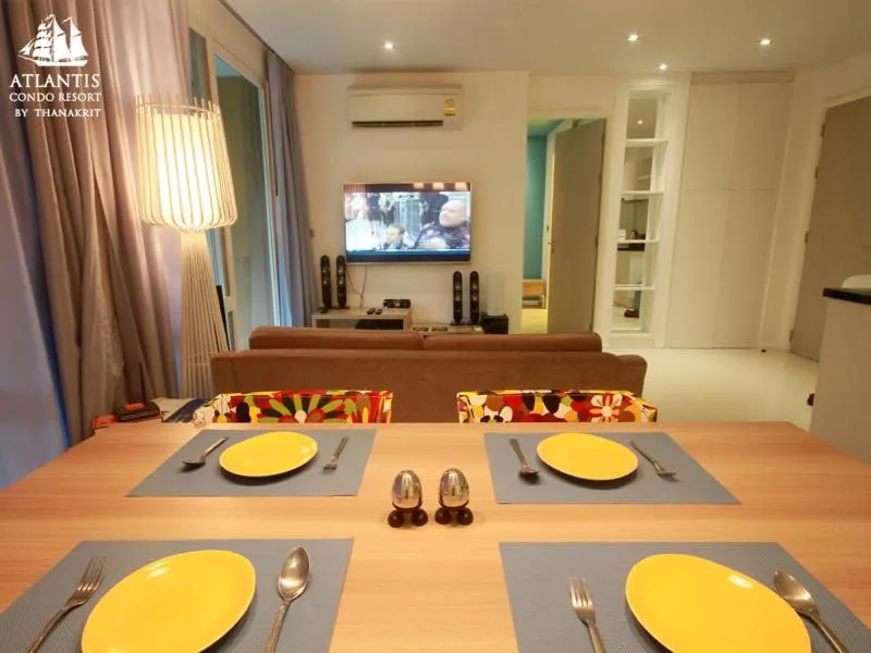 Atlantis Condo & Water Park Pattaya By the Sea