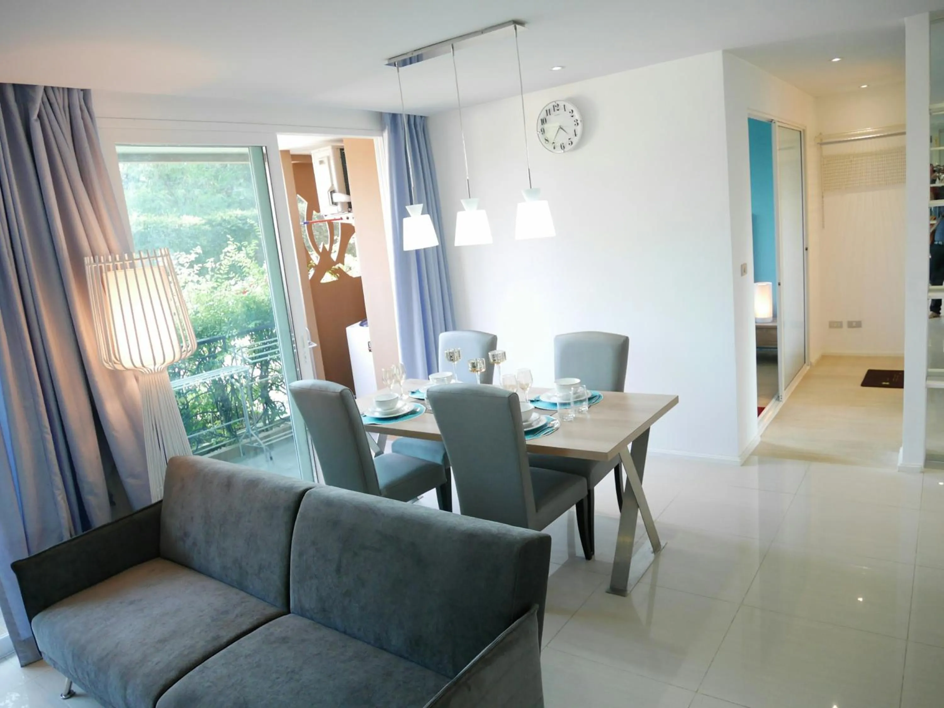 Atlantis Condo & Water Park Pattaya By the Sea