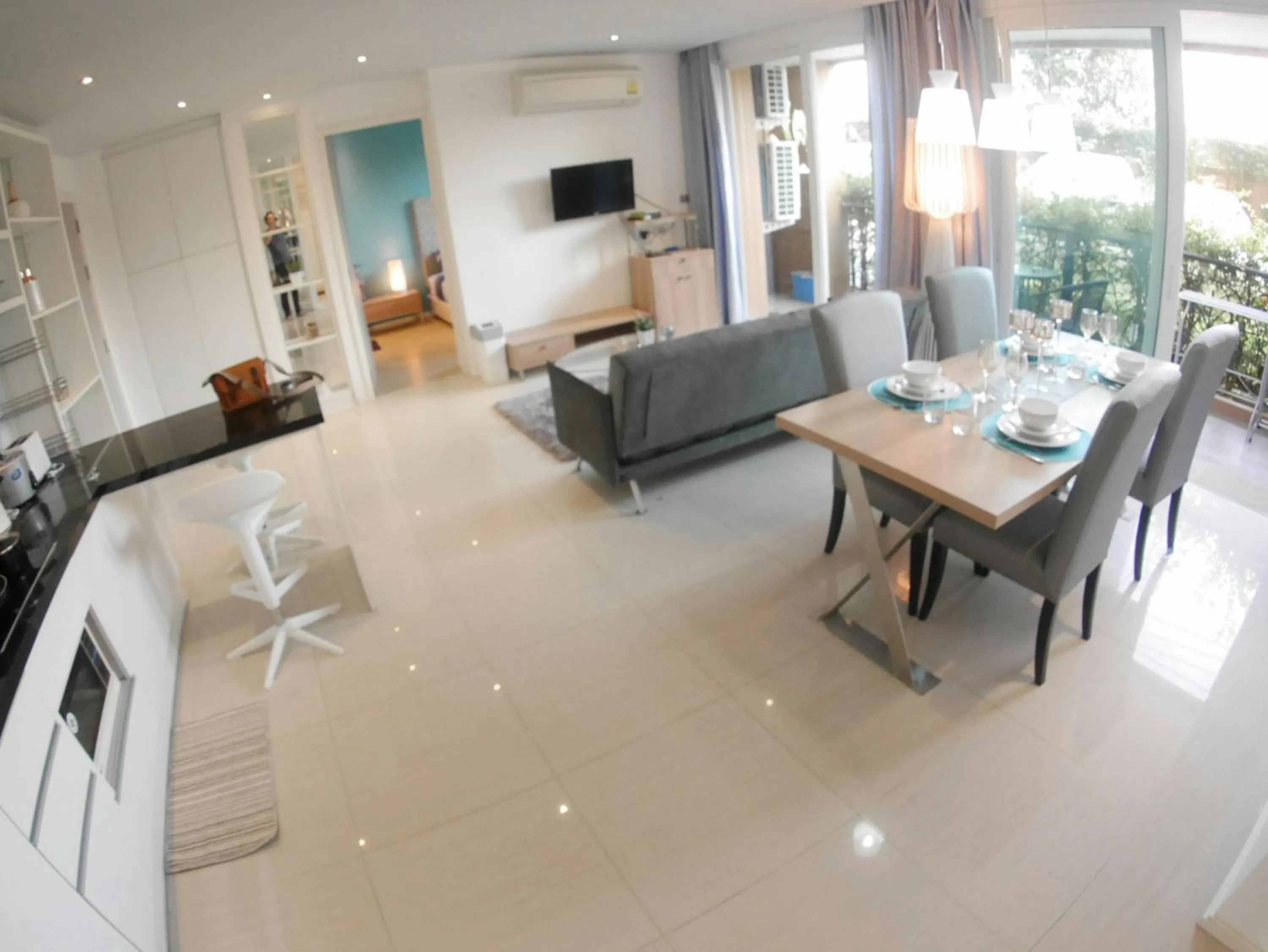 Atlantis Condo & Water Park Pattaya By the Sea