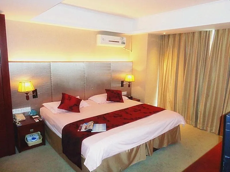 Bed in GreenTree Inn Beijing Hotel Lin Cui Road Business Hotel