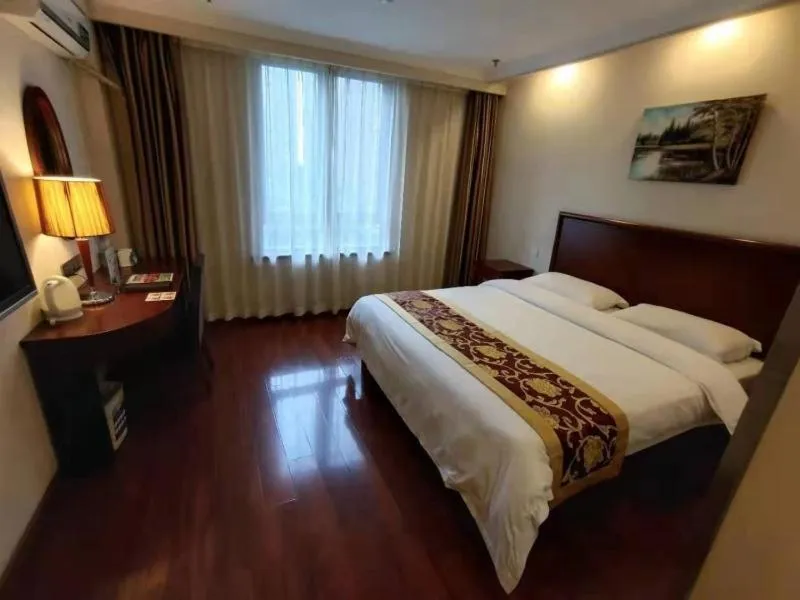 Bed in GreenTree Inn Shanghai Jiading Dazhong International Auto City Business Hotel
