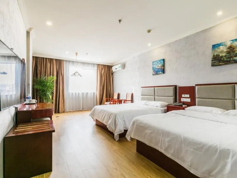 Bed in GreenTree Inn Shanghai Huinan Jinghai Road Express Hotel