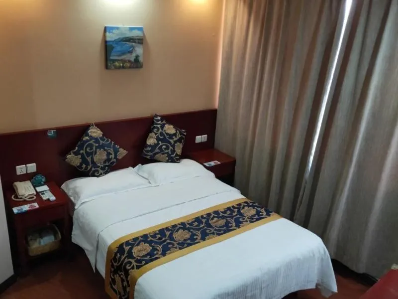 Bed in GreenTree Inn Tianjin Beiyang Bridge Business Hotel