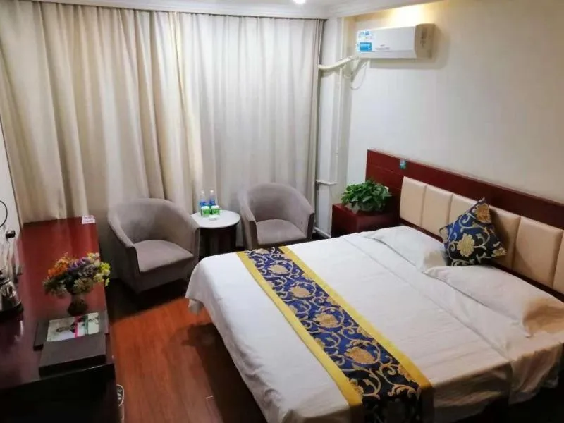 Bed in GreenTree Inn Tianjin Beiyang Bridge Business Hotel