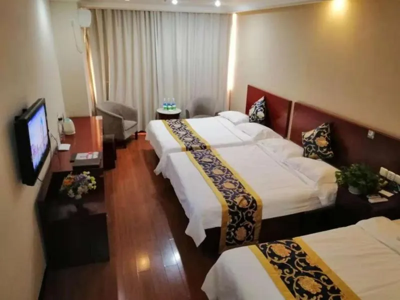 Bed in GreenTree Inn Tianjin Beiyang Bridge Business Hotel