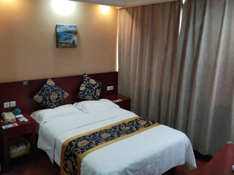 Bed in GreenTree Inn Tianjin Beiyang Bridge Business Hotel