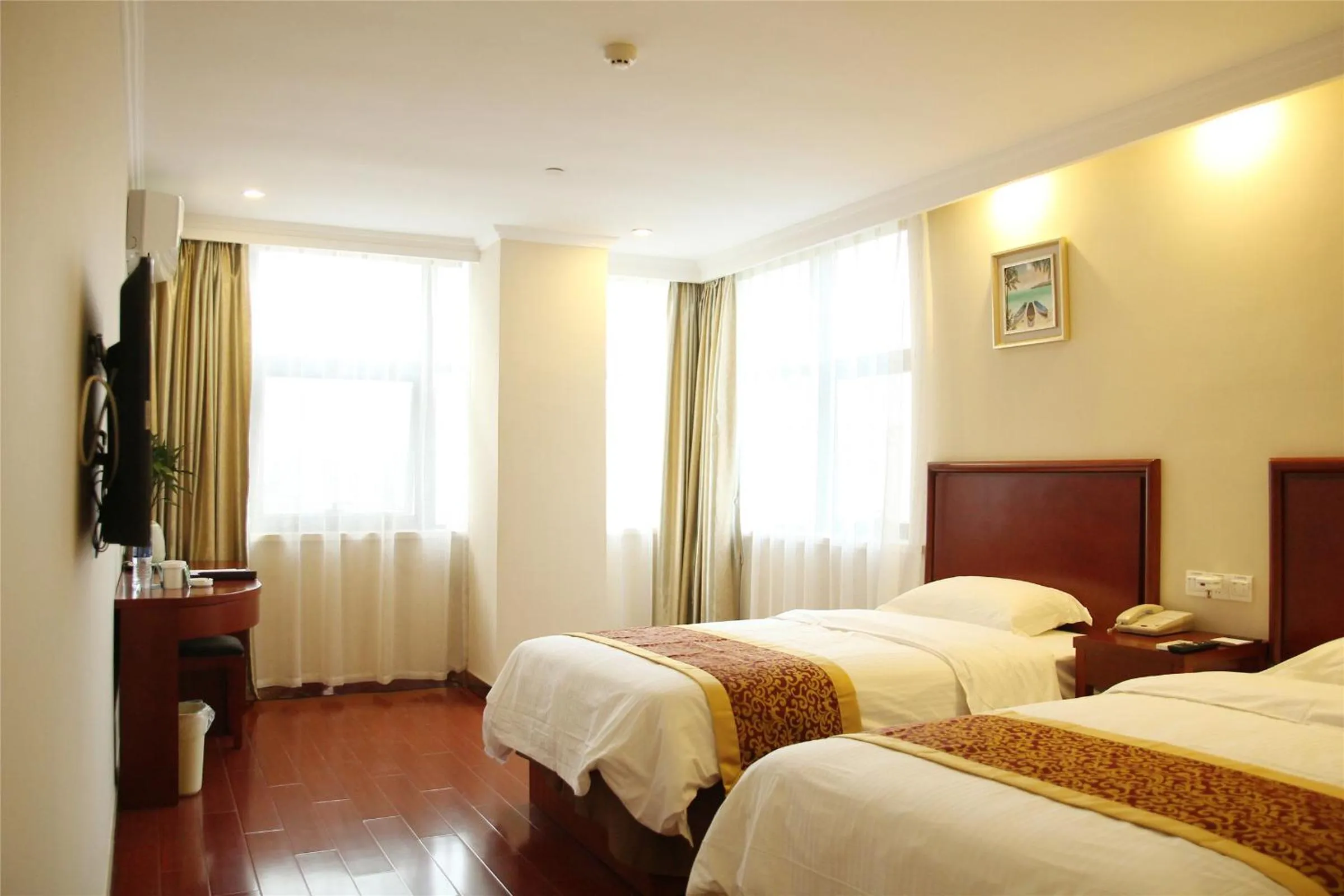 Bedroom, Bed in GreenTree Inn Tianjin Beiyang Bridge Business Hotel